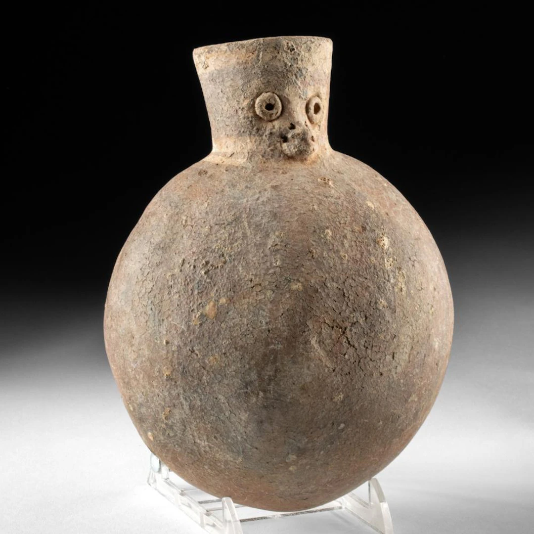 Viru Face-Neck Jar with Appliqued Features