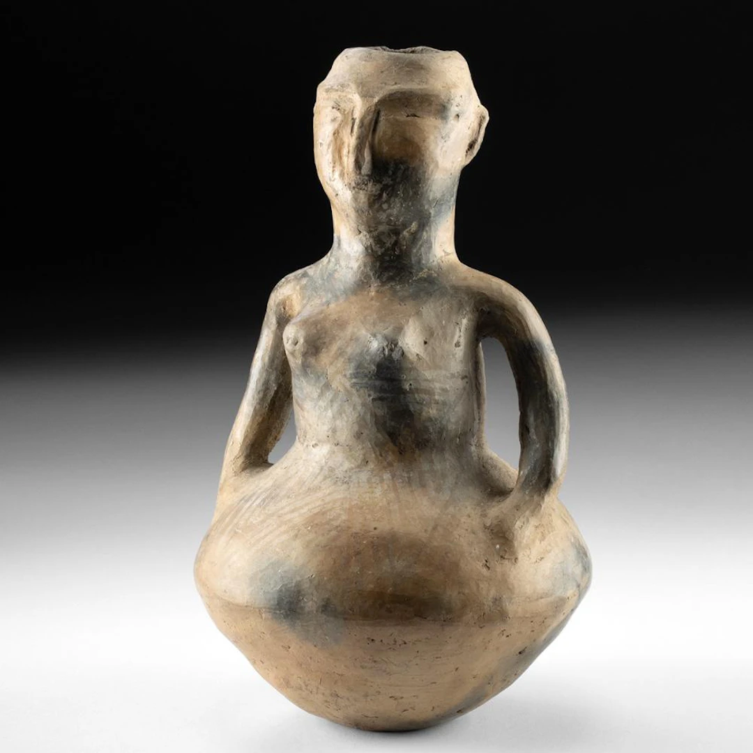 19th C. Piapoco / Guahibo Terracotta Figural Water Jar - Mucura