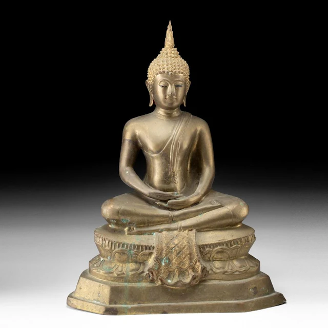 Thai Sukhothai Style Brass Seated Buddha in Meditation on Lotus Throne