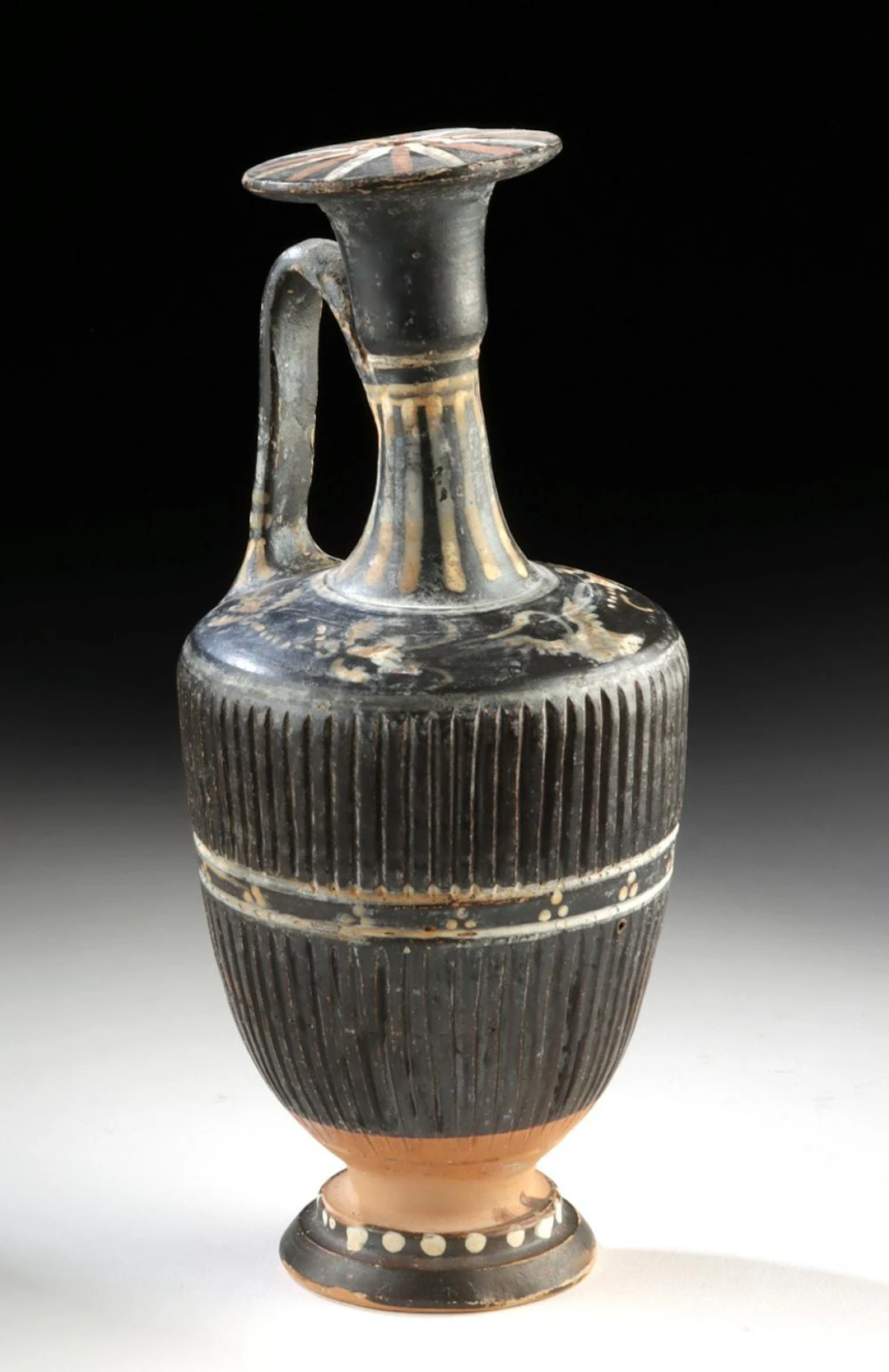 South Italian Gnathian Shoulder Lekythos with Swan