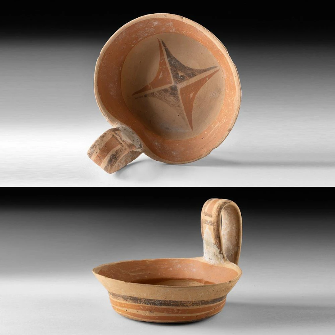 Daunian Polychrome Kyathos w/ Star Motif