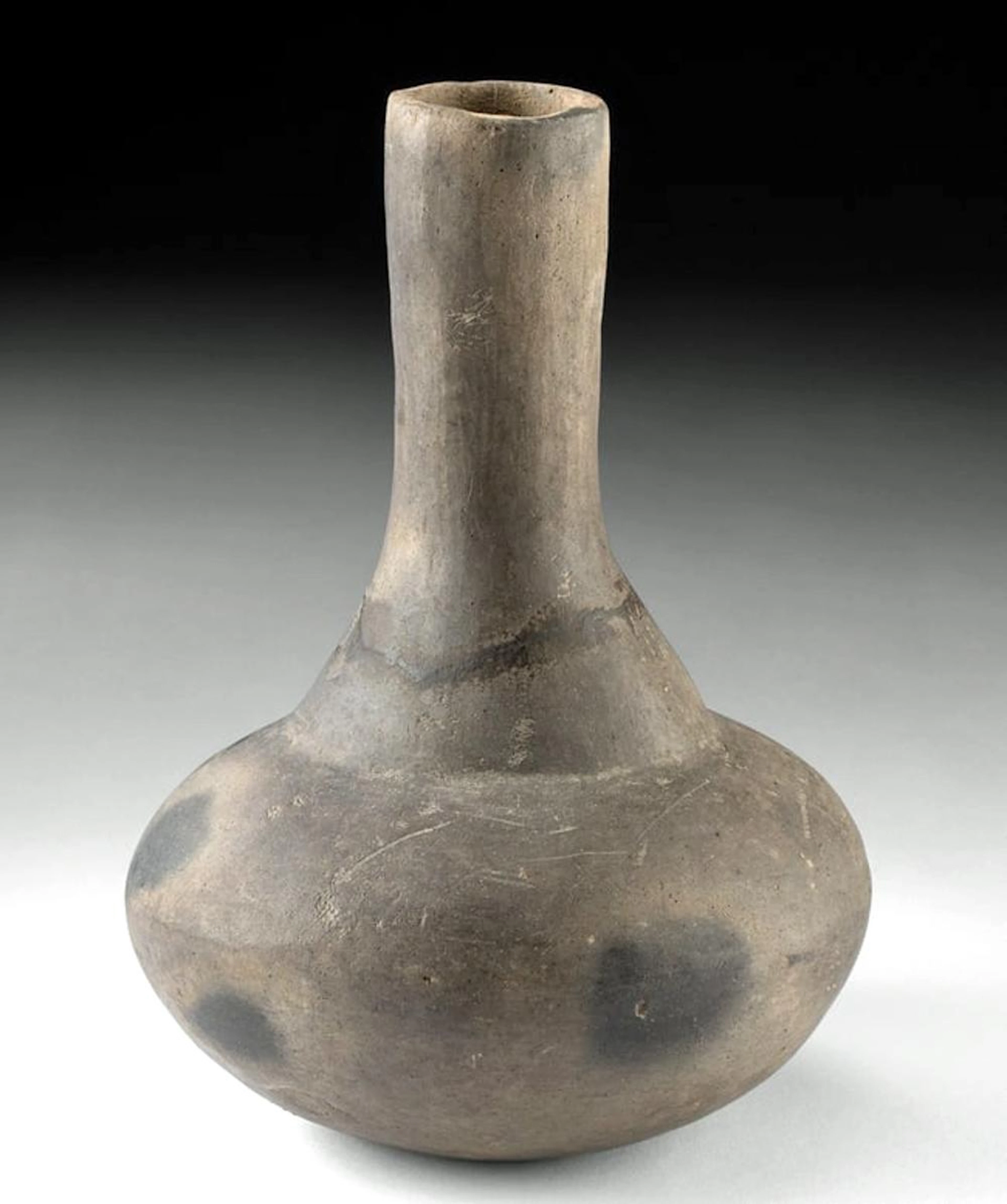 Mississippian Grayware Long-Neck Pottery Bottle, Fire-Clouded