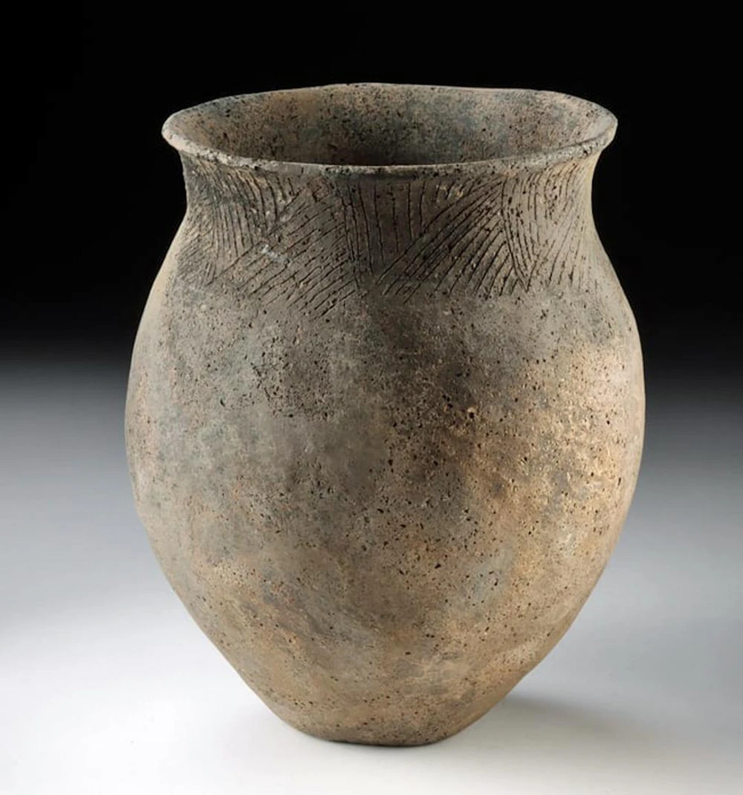 Mississippian Incised Shell-Tempered Pottery Jar, Hatched Shoulder Arcs
