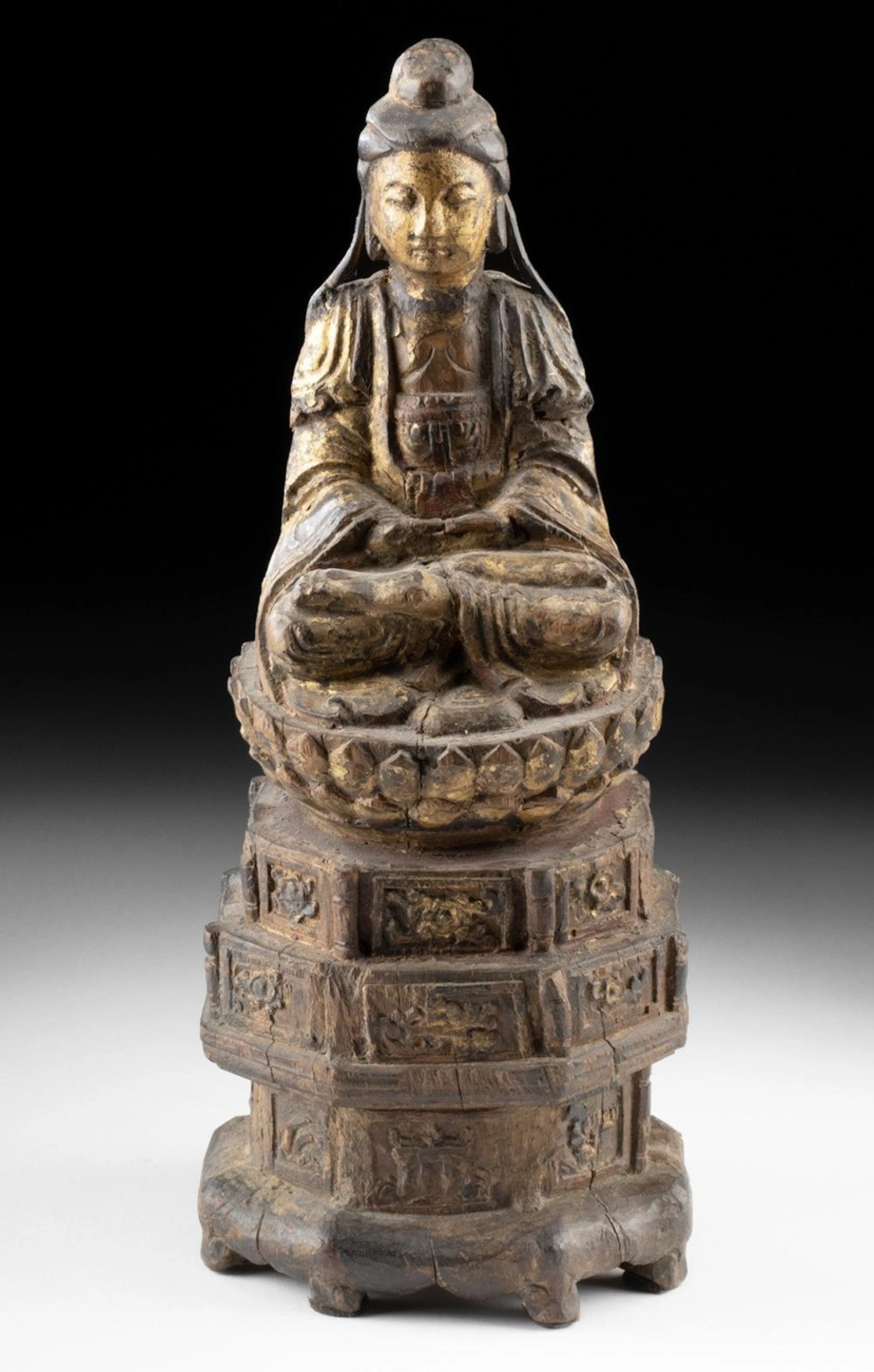 Chinese Ming Dynasty Gilt Wood Seated Guanyin