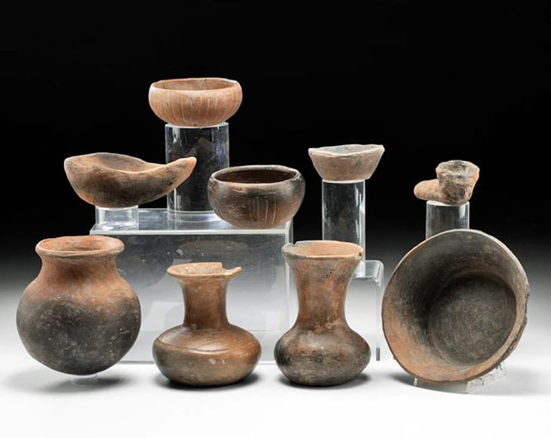 9 Pre-Columbian Pottery Vessels, Maya, Aztec, West Mexican + Anasazi