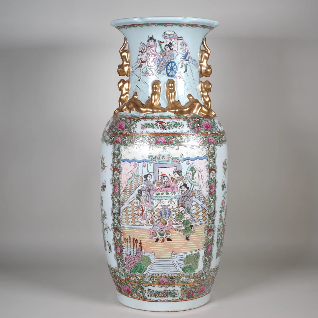 Los 1292: Große Vase mit Famille-Rose Dekor, China 19./20. Jh.