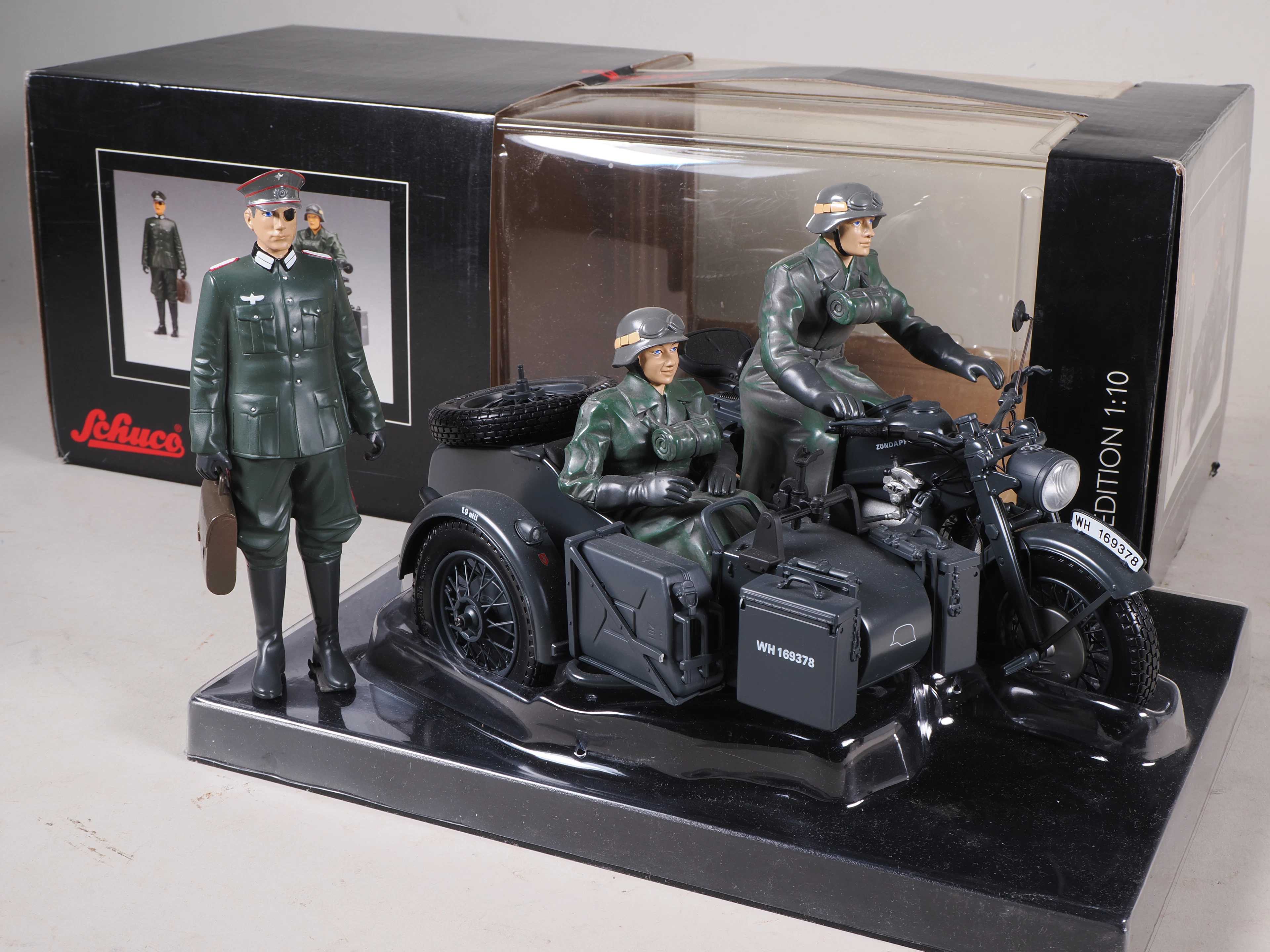 Los 2545: Schuco "Walküre" Zündapp KS 750 mit Seitenwagen, Edition 1:10 in OVP