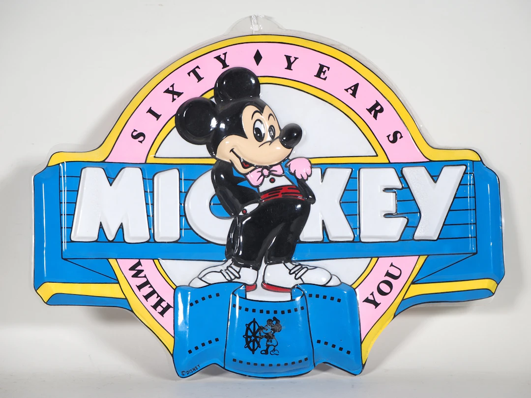 Los 1565: Disney Mickey Sixty Years With You, Schild