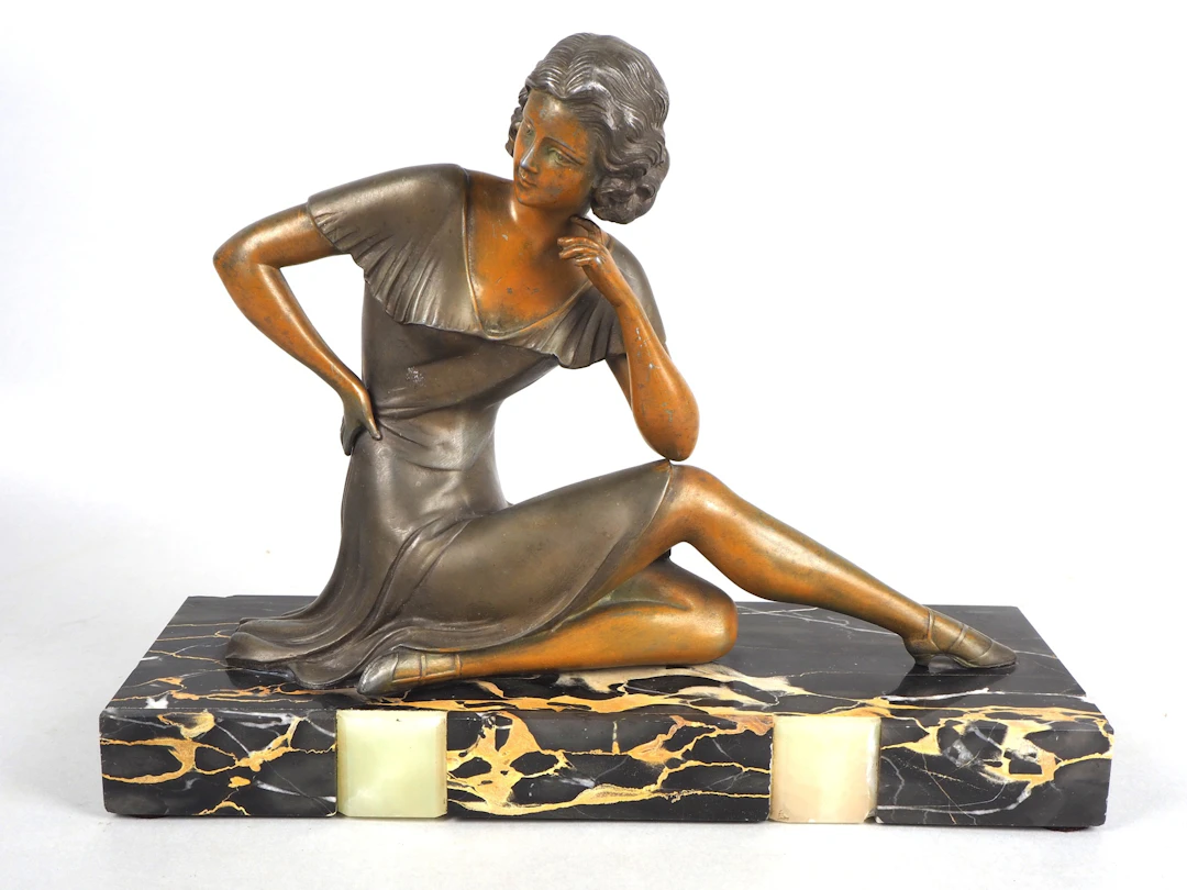 Los 855: Art Déco Plastik, um 1920