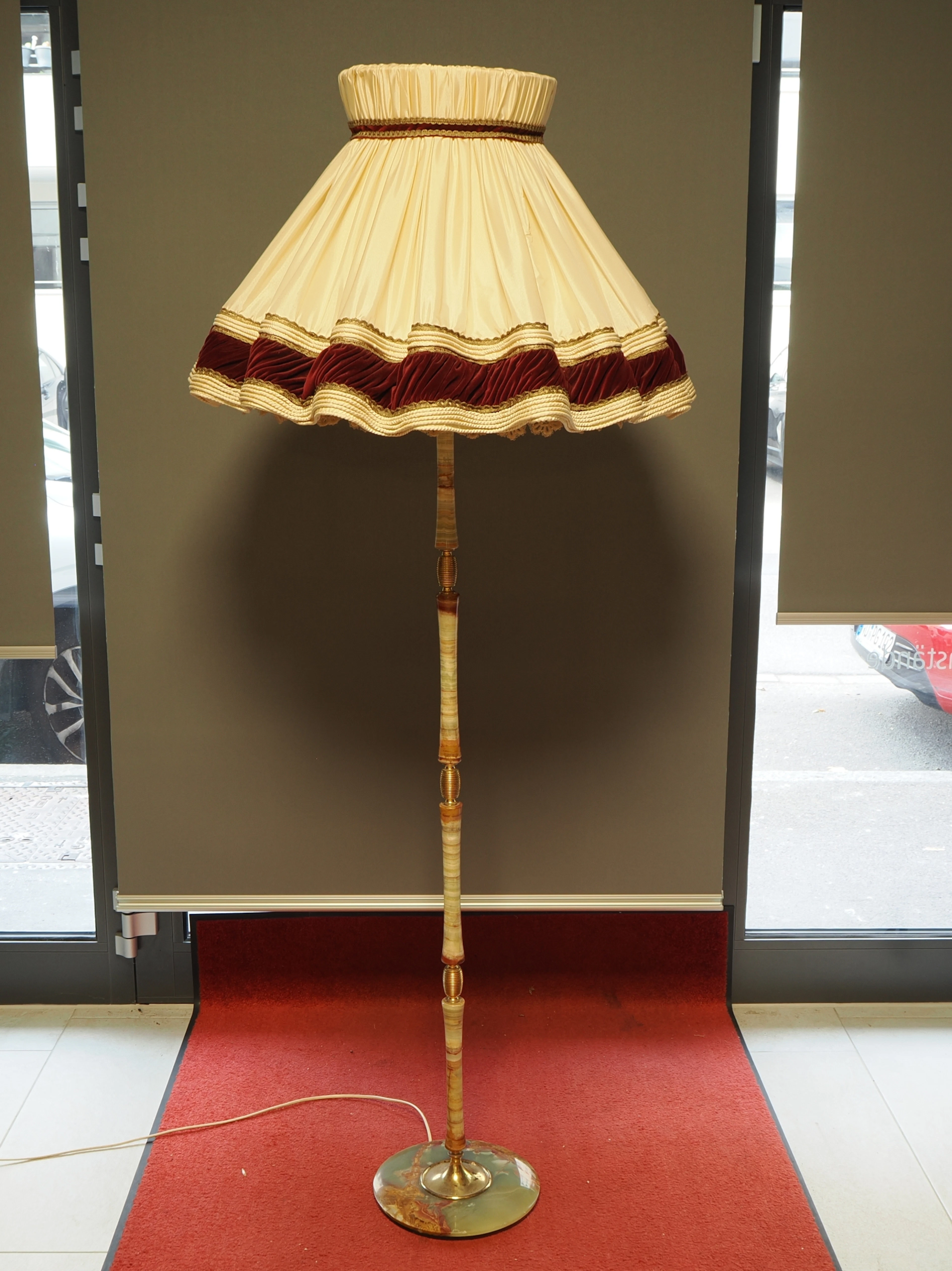 Los 927: Onyx Stehlampe, 1970er