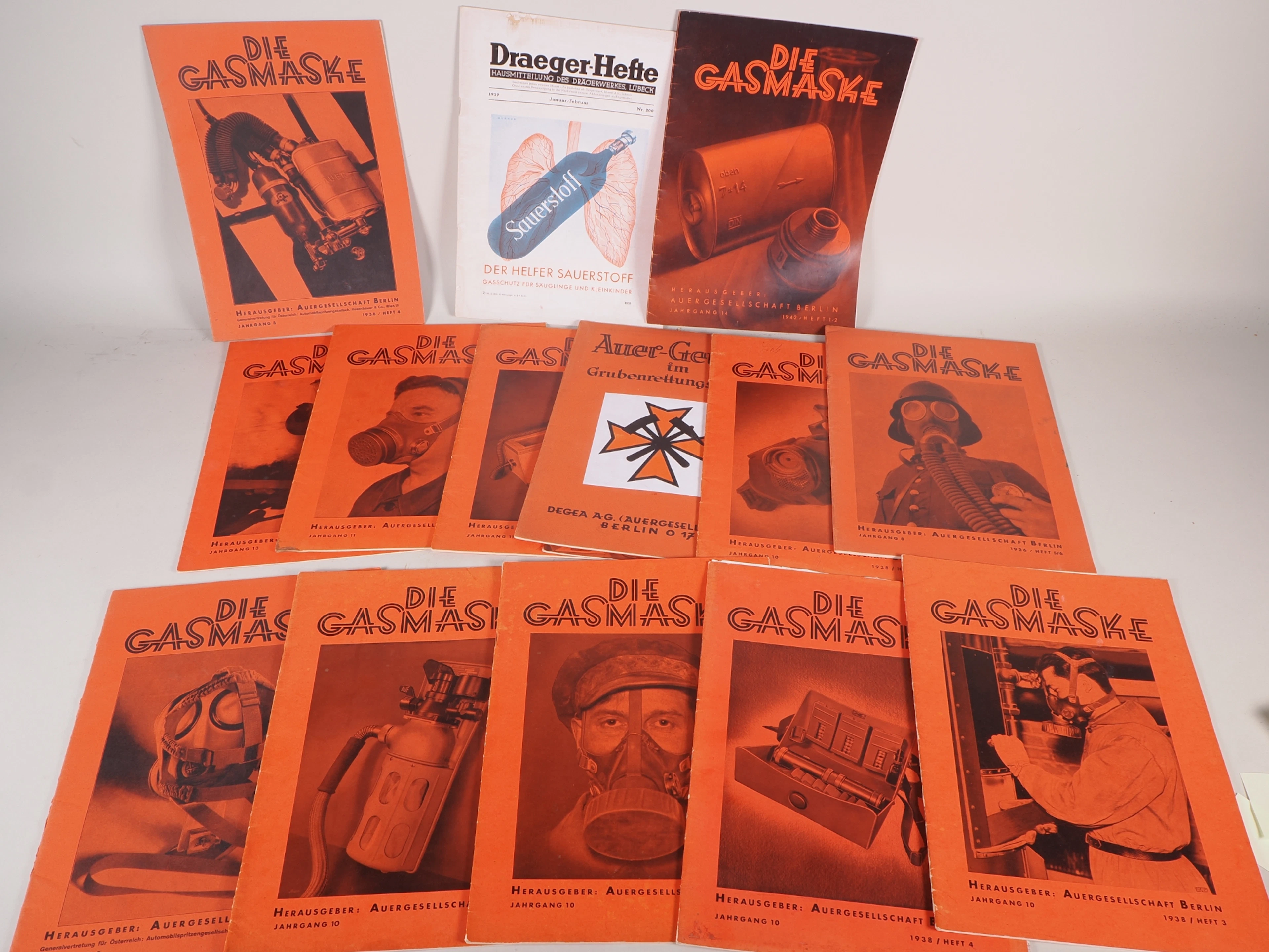 Los 2468: Konvolut seltene Fachzeitschrift " Die Gasmake ". WK2