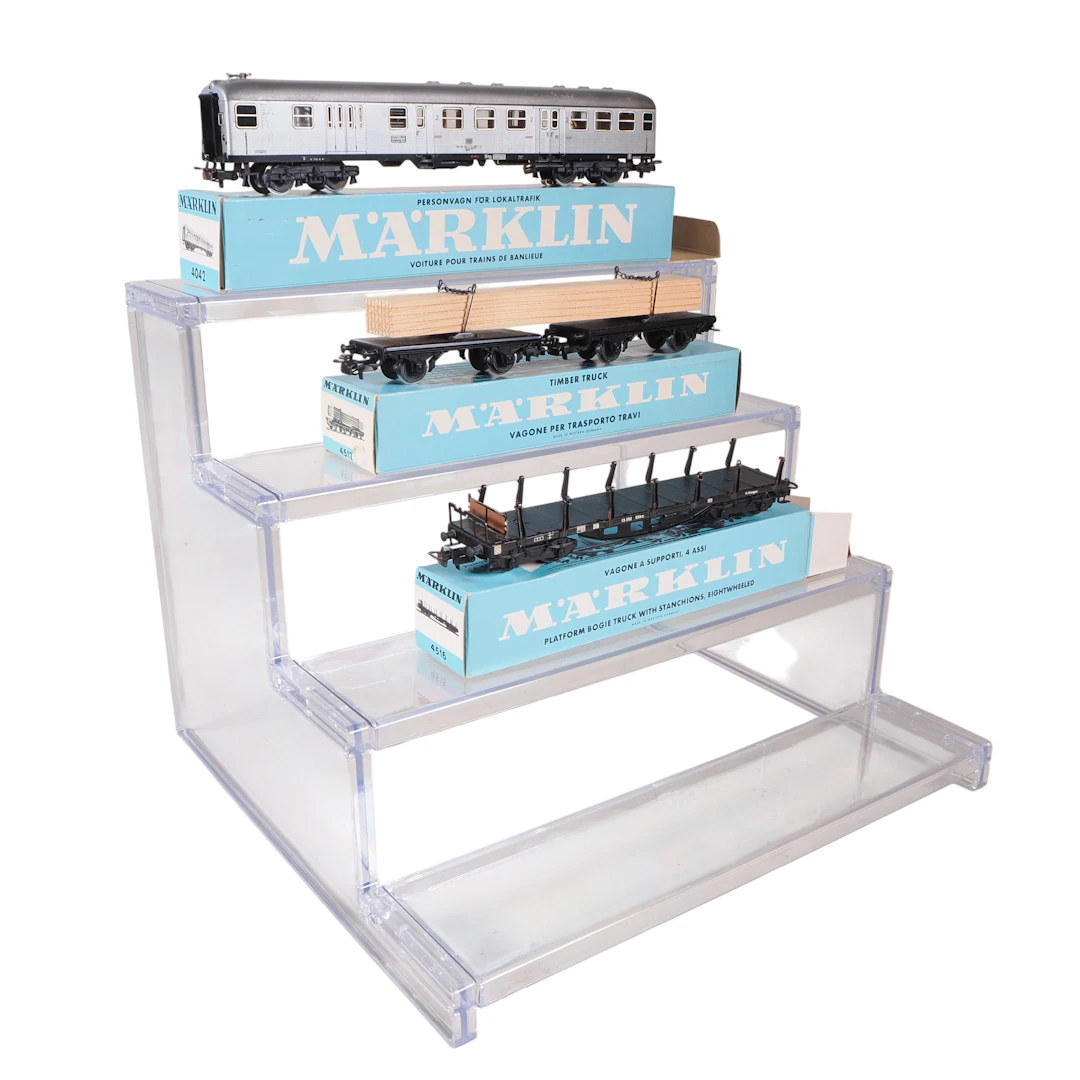 Los 1822: Drei Märklin H0 Güter- und Personenwagen 4042, 4512 und