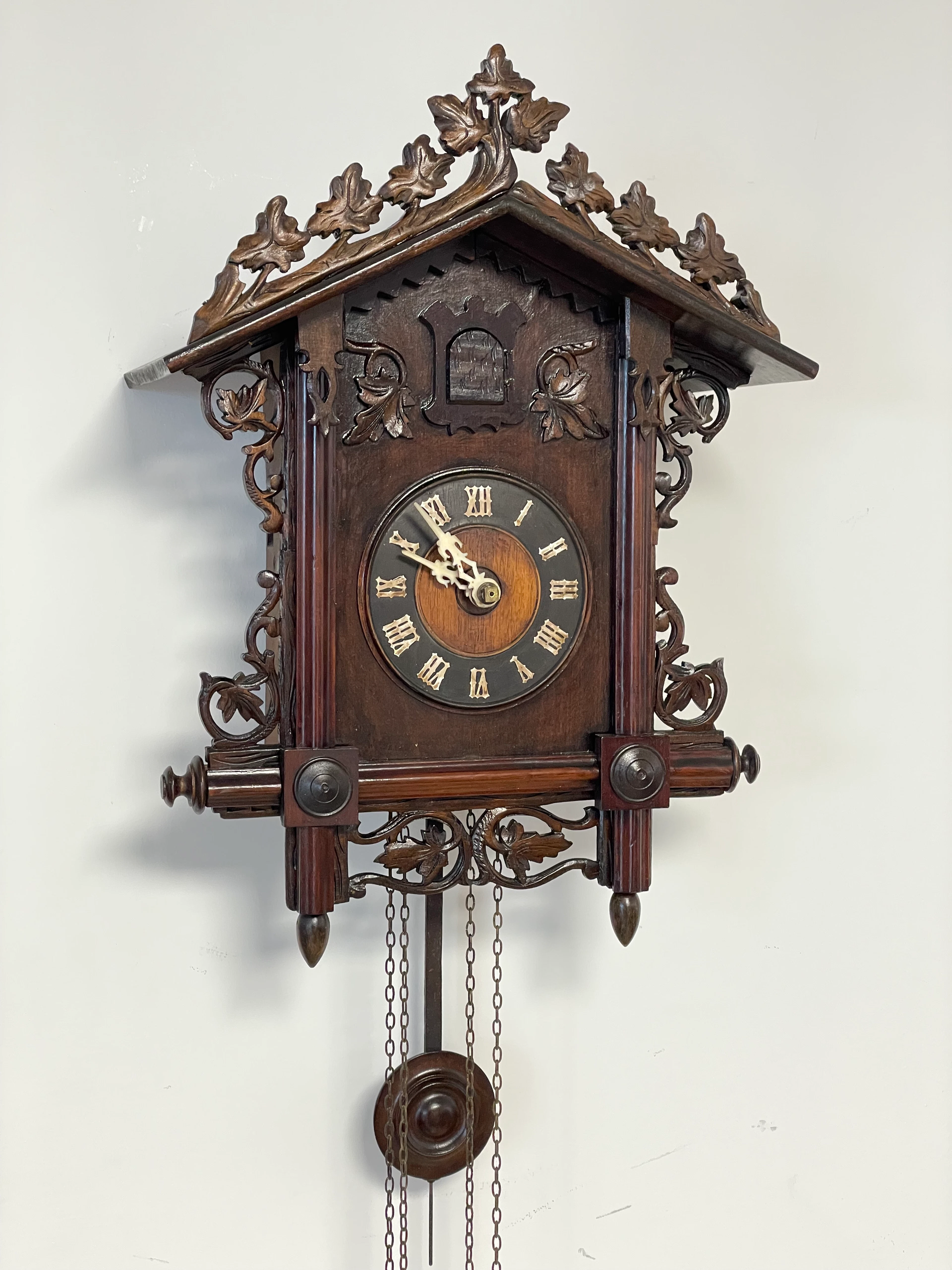 Los 549: Bahnhäusle Kuckuck Uhr um 1880