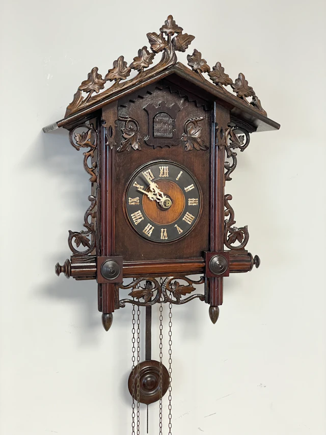 Los 549: Bahnhäusle Kuckuck Uhr um 1880
