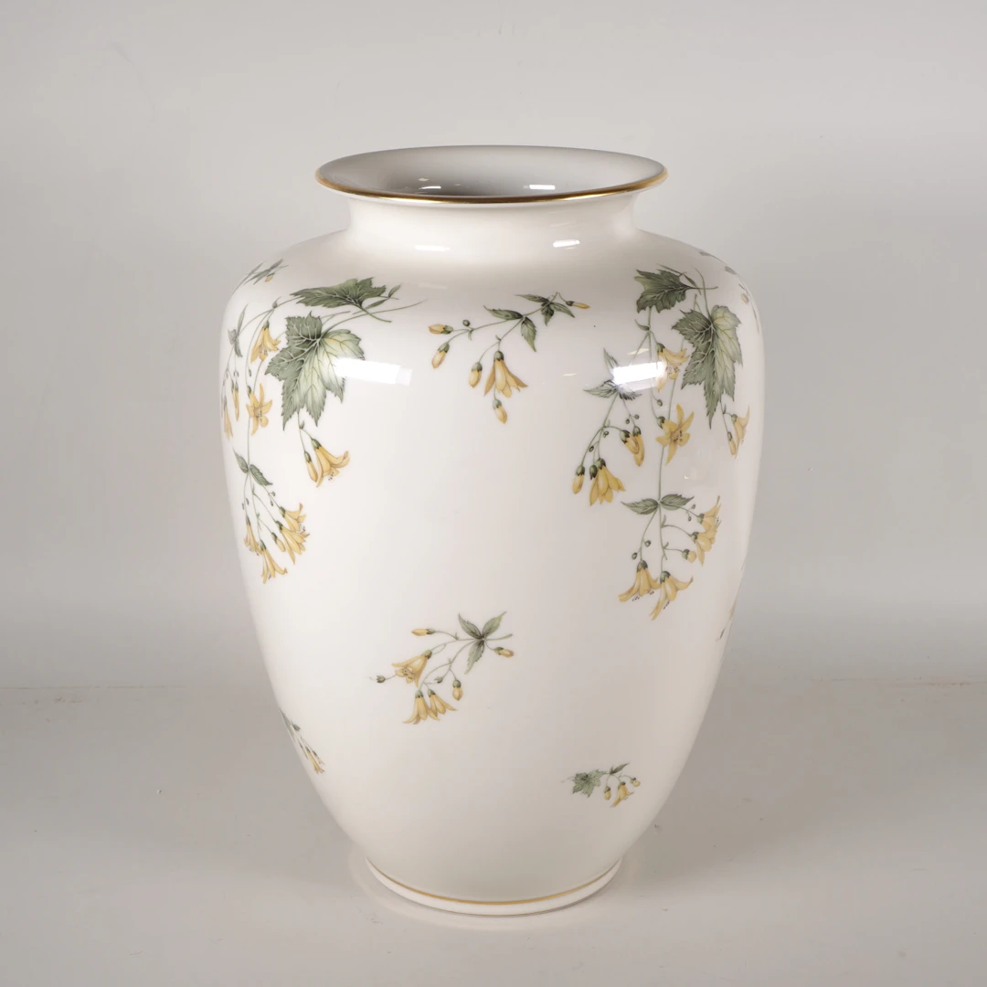 Los 488: Porzellan Vase, K&A Krautheim Selb Bavaria, Ackerwinde Motiv