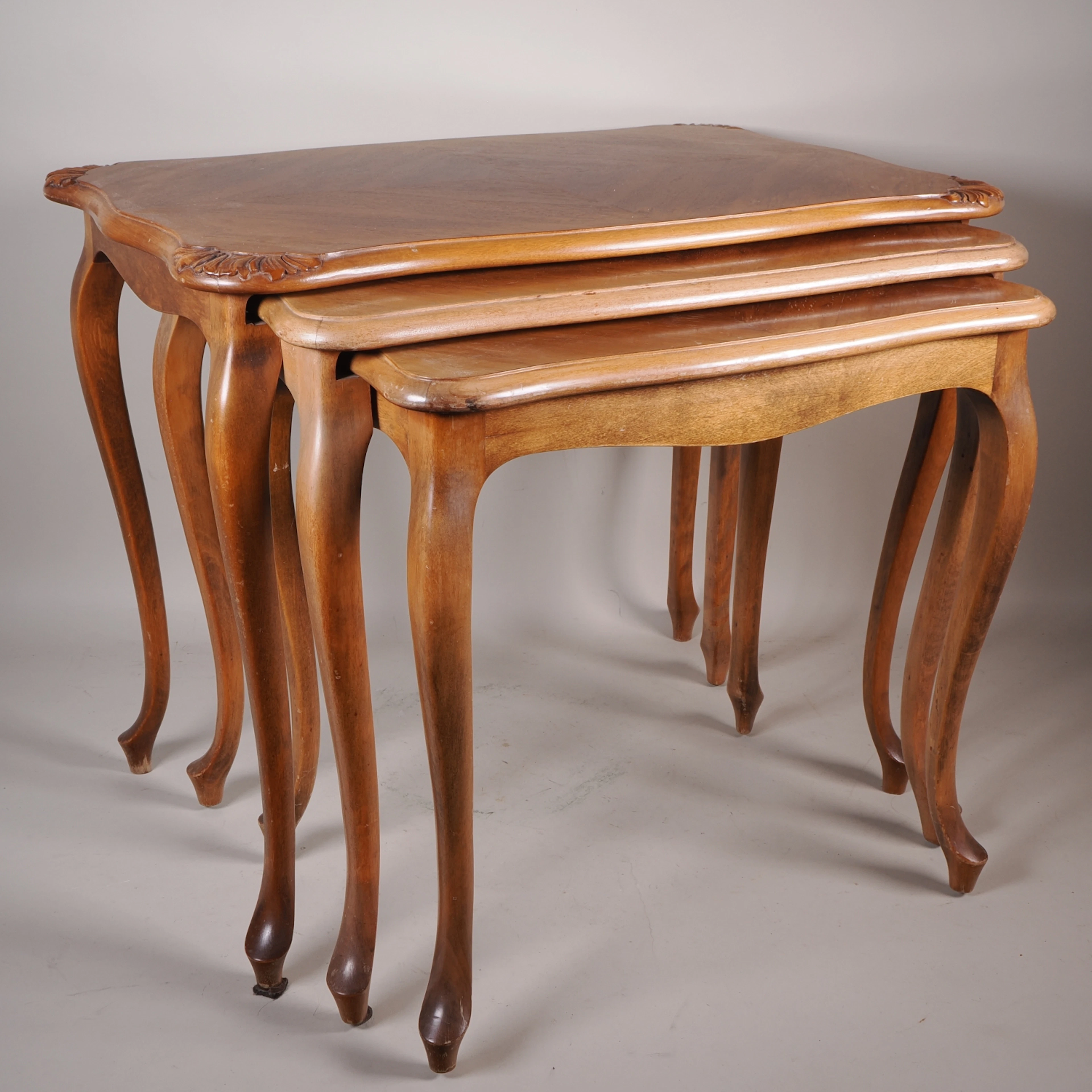 Los 1001: Dreier Satztisch Set um 1900
