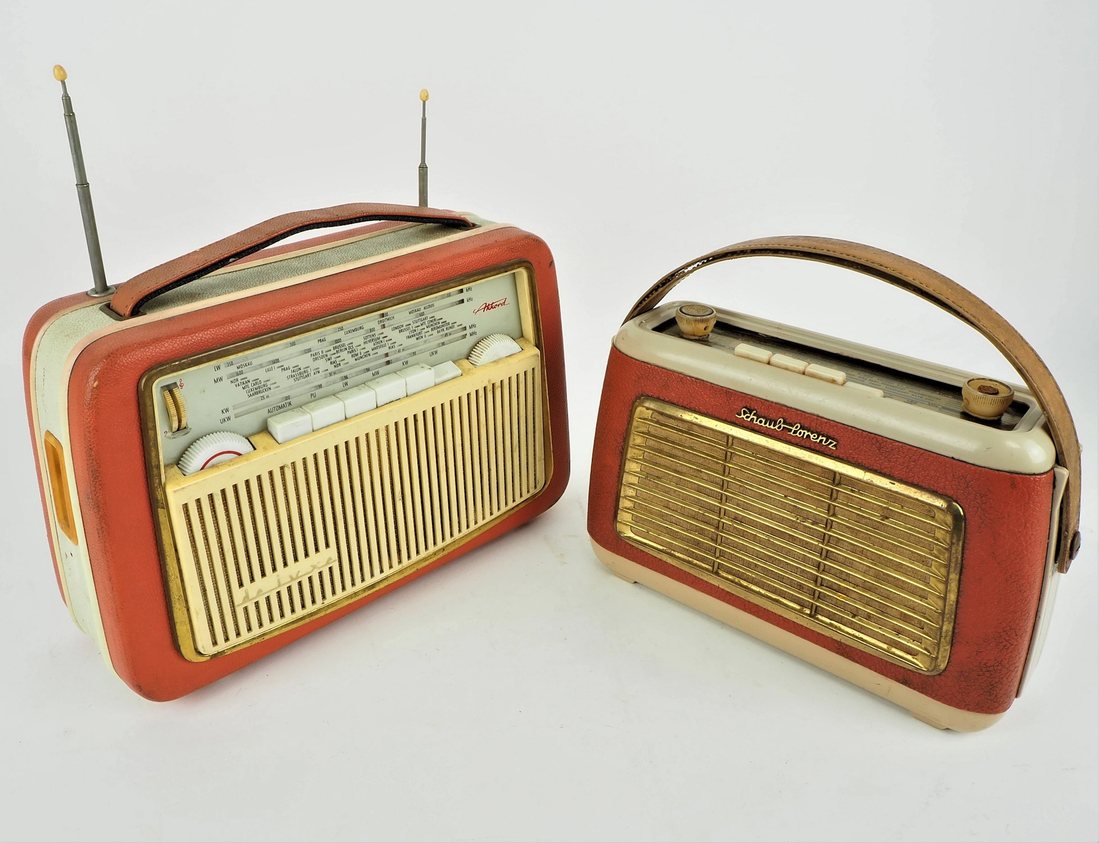 Los 1561: Zwei Kofferradios, 50er Jahre