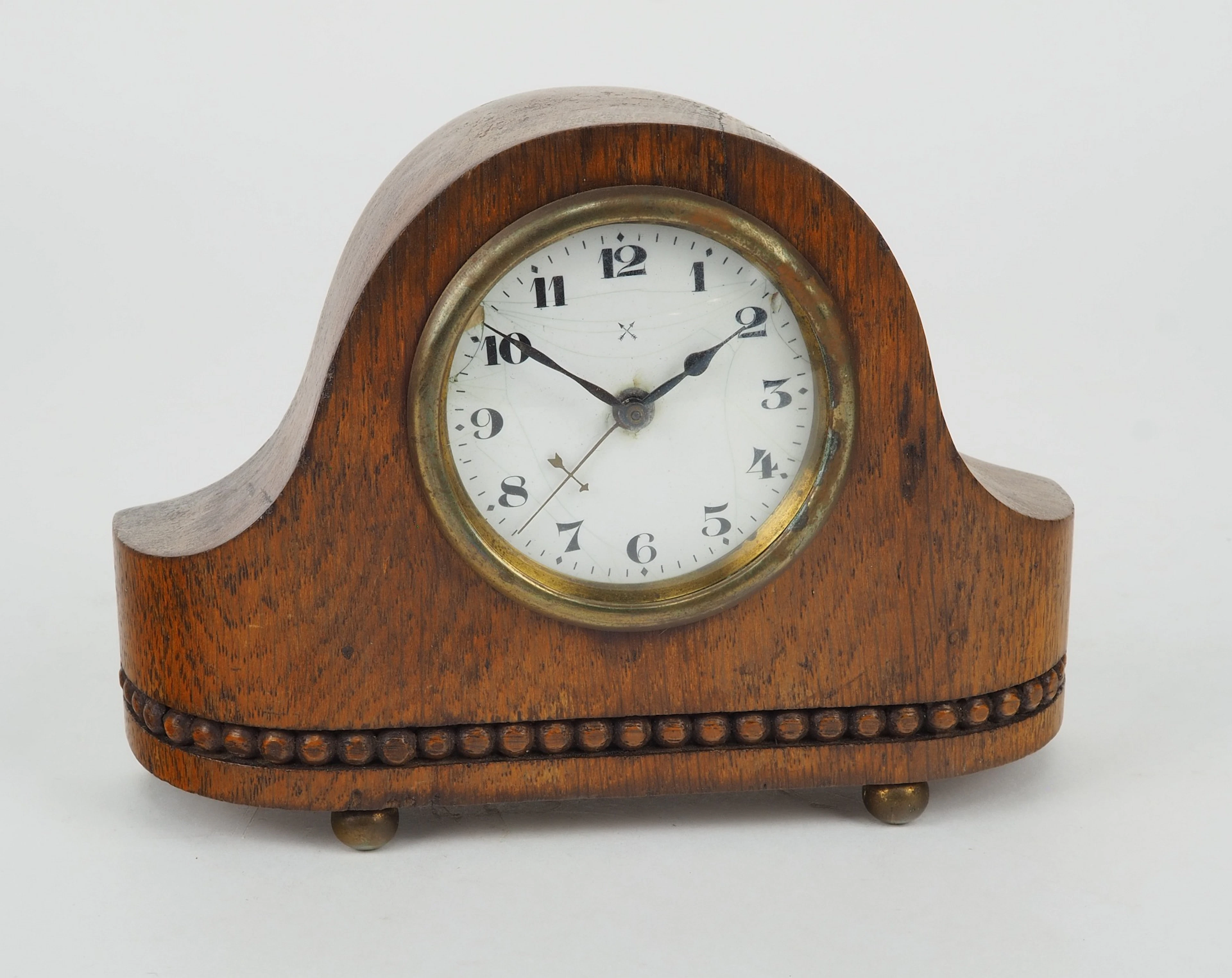 Los 589: Kleiner Wecker "Pfeilkreuz" um 1920