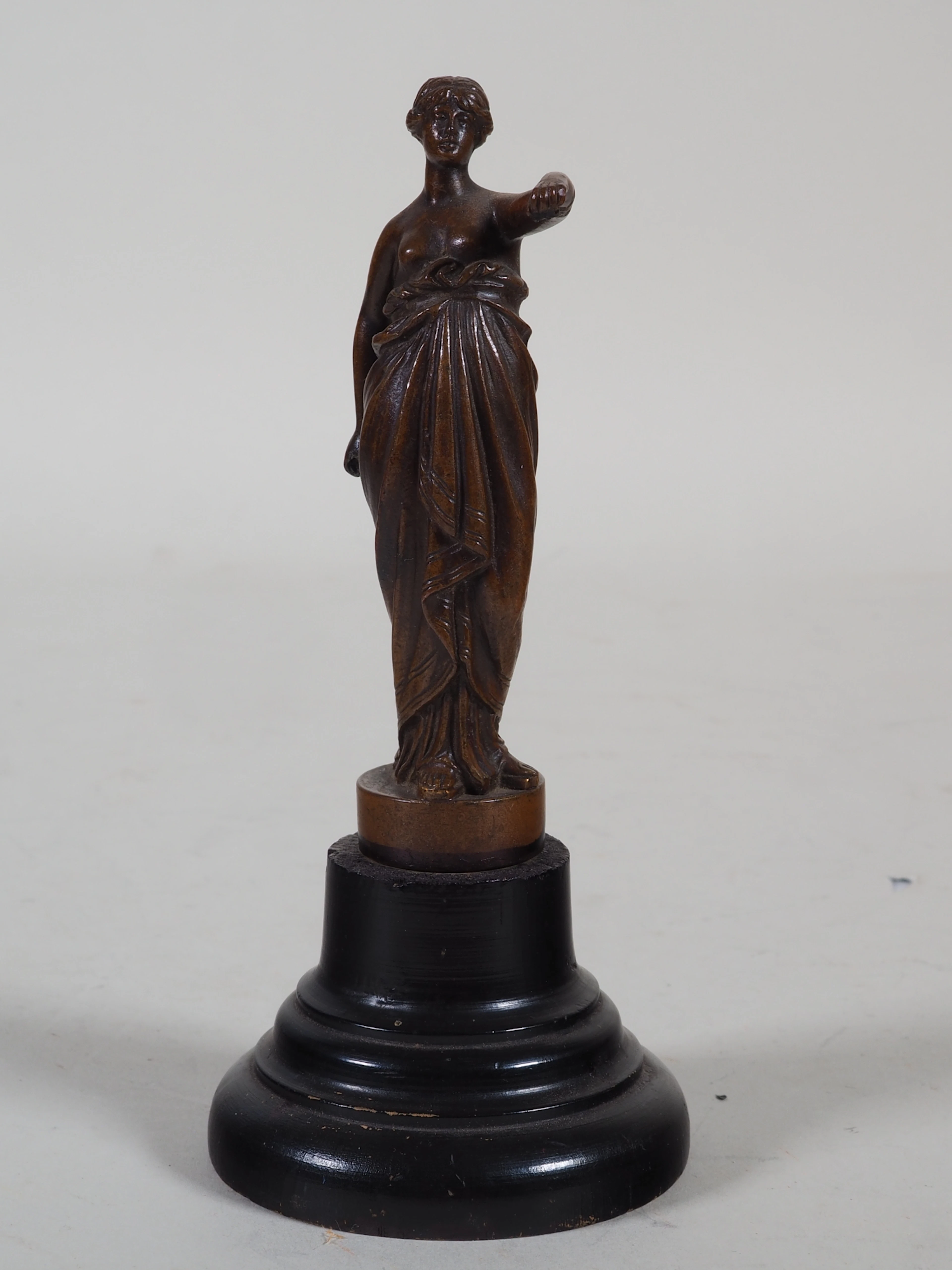 Los 1086: Kleine Bronze Skulptur um 1880