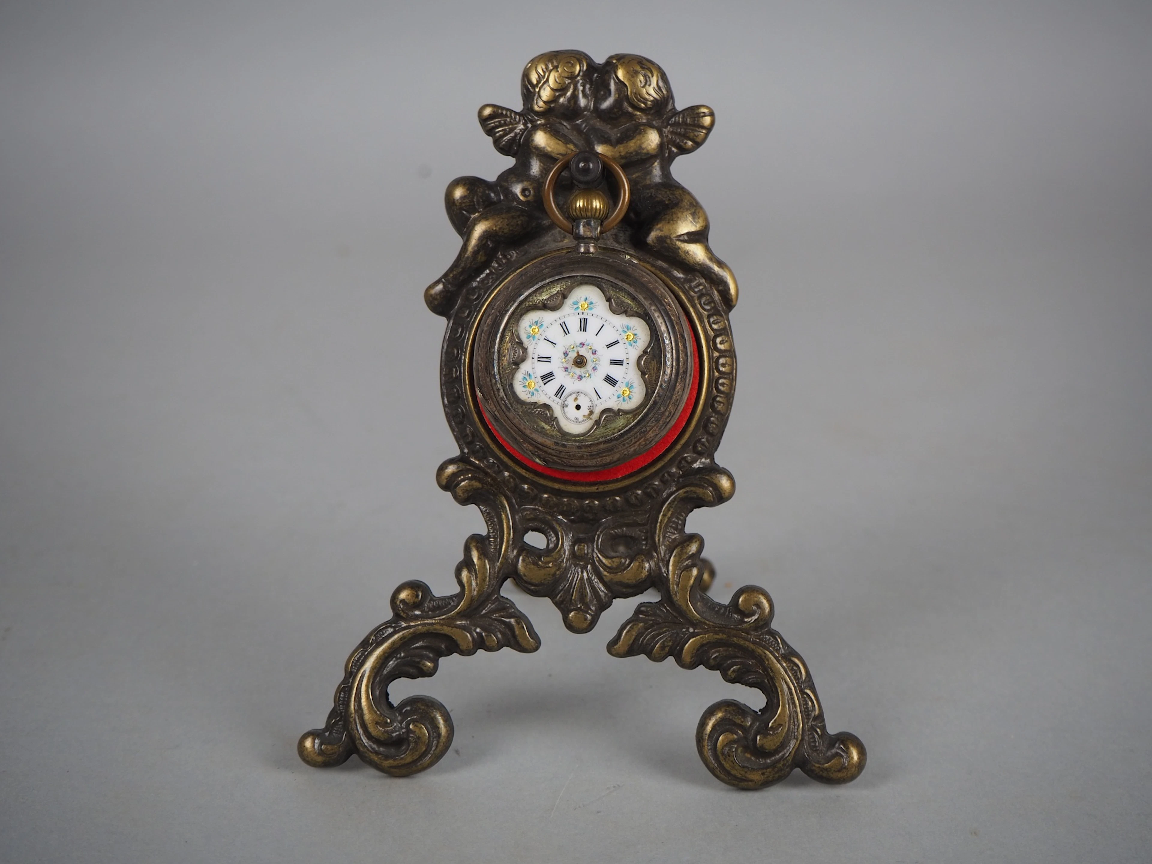 Los 658: Taschenuhrhalter mit Uhr, um 1900