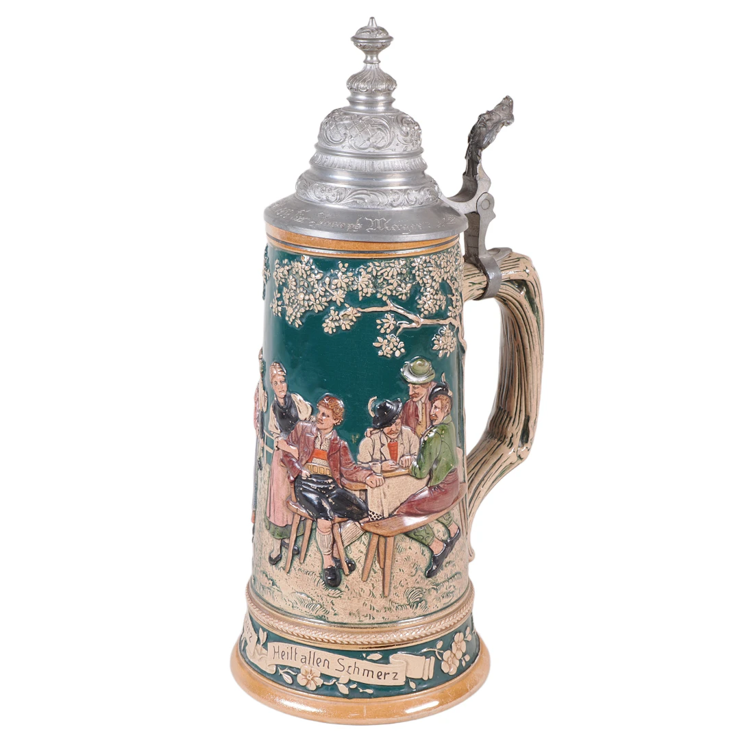 Los 1659: Großer Historismus Bierkrug mit Hochrelief Wirtshausszene