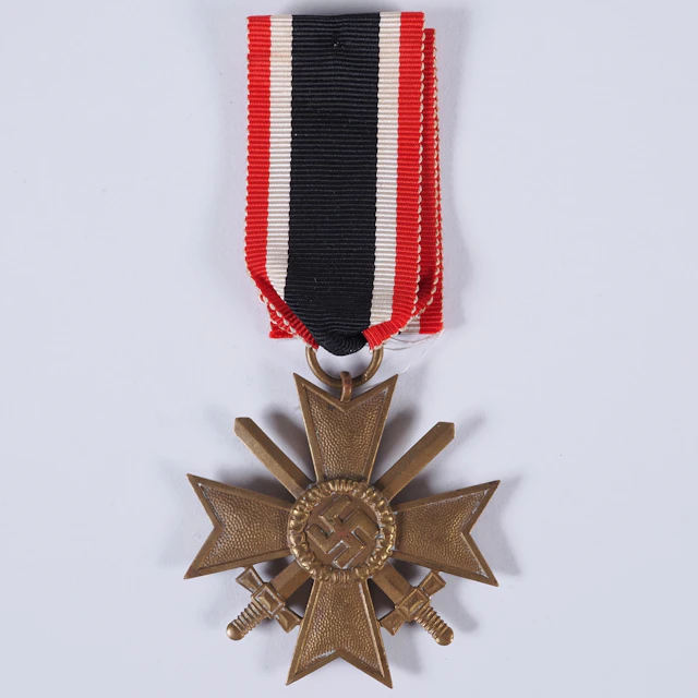 Los 2297: Kriegsverdienstkreuz mit Schwertern 2.Klasse 1939 - "87"