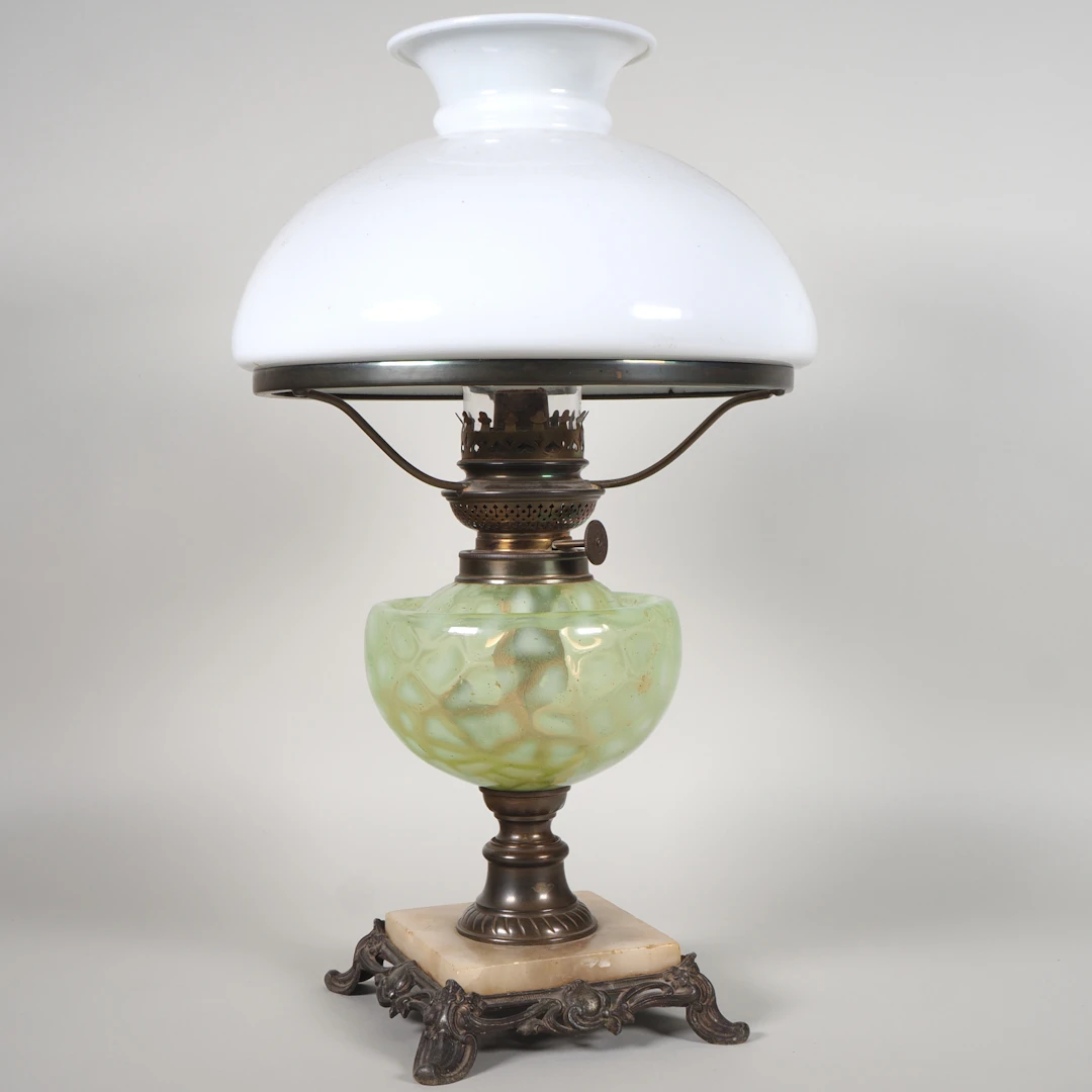 Los 852: Jugendstil Petroleum Tischlampe mit Uranglas um 1900