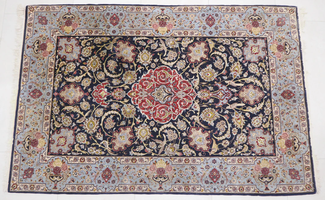 Los 1352: Feiner Isfahan Perserteppich, Korkwolle/Seide - 170 x 115cm