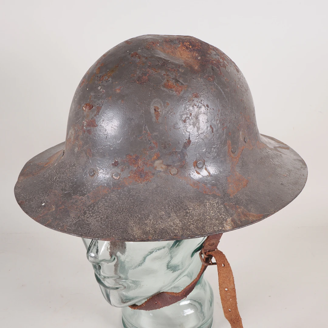 Los 2167: Stahlhelm UK britisch WK2