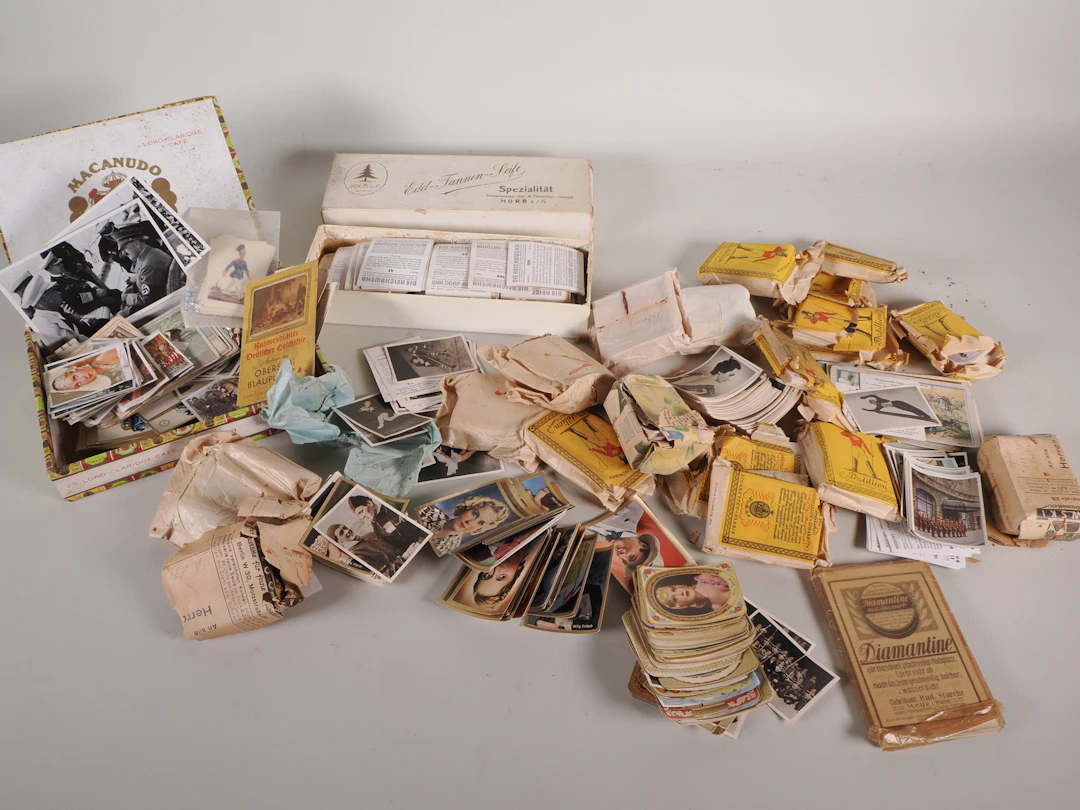 Los 2346: Großes Lot Zigaretten Sammelbilder 1920er/1930er Jahre in
