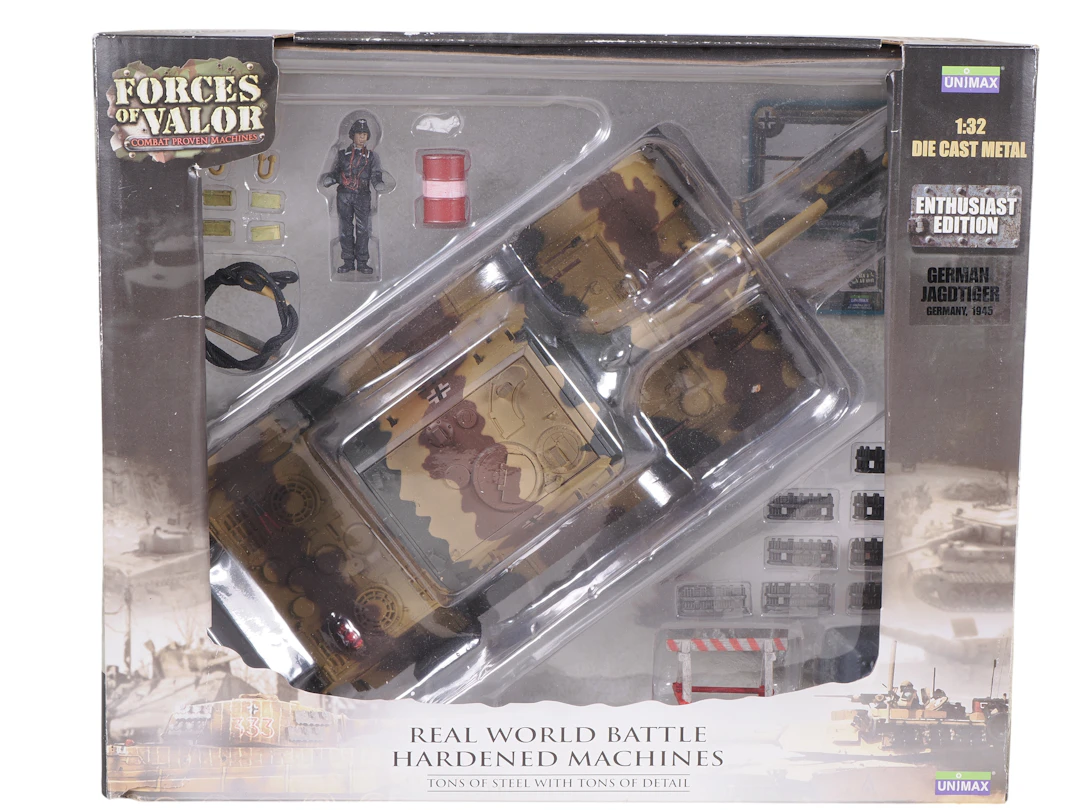 Los 2544: Forces of Valor German Jagdpanzer VI Jagdtiger Maßstab 1:32