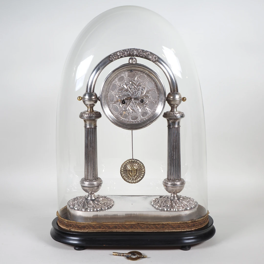 Los 562: Wiener Hochzeit Uhr um 1840