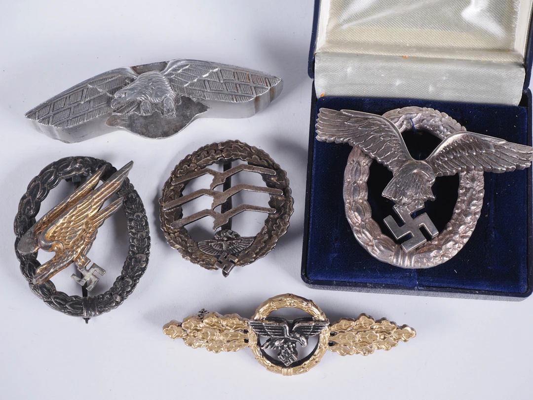 Los 2432: Konvolut Luftwaffe Abzeichen, Sammleranfertigungen