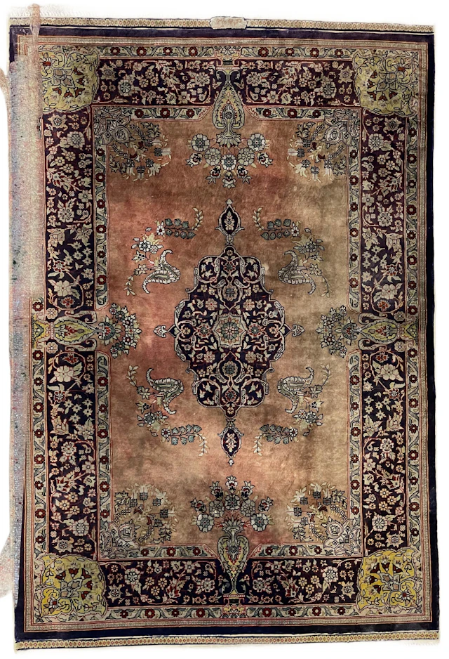 Los 1356: Ein Hereke Seidenteppich mit Signatur, Anatolien, 100 x 67 cm.