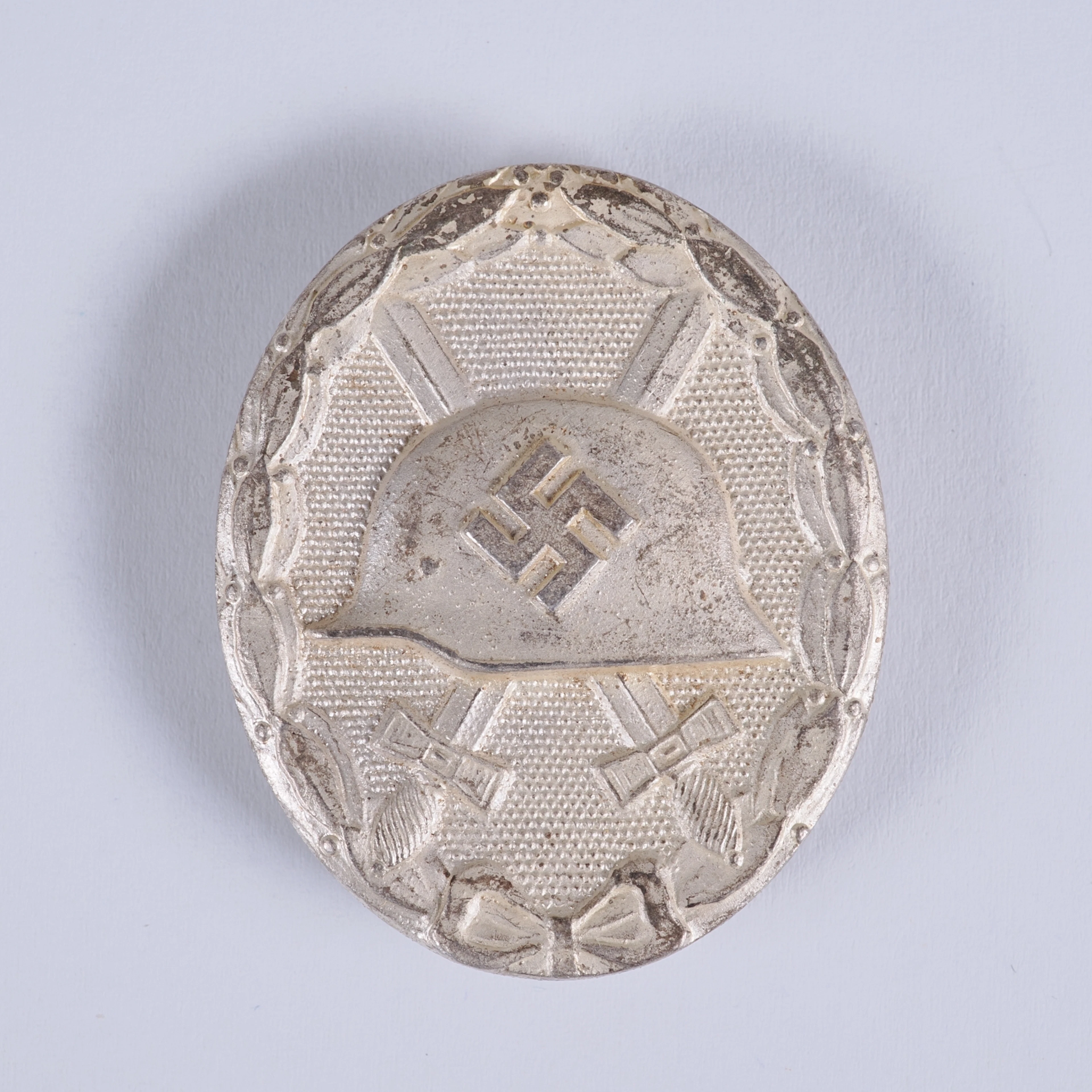 Los 2250: Verwundetenabzeichen 1939 in Silber, Hersteller 100
