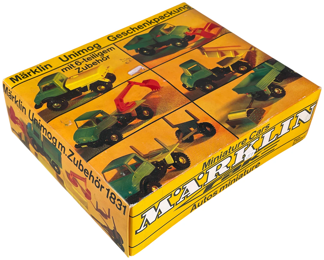 Los 2002: Märklin RAK 1831 Unimog Geschenkpackung Modellauto mit Zubehör in OVP