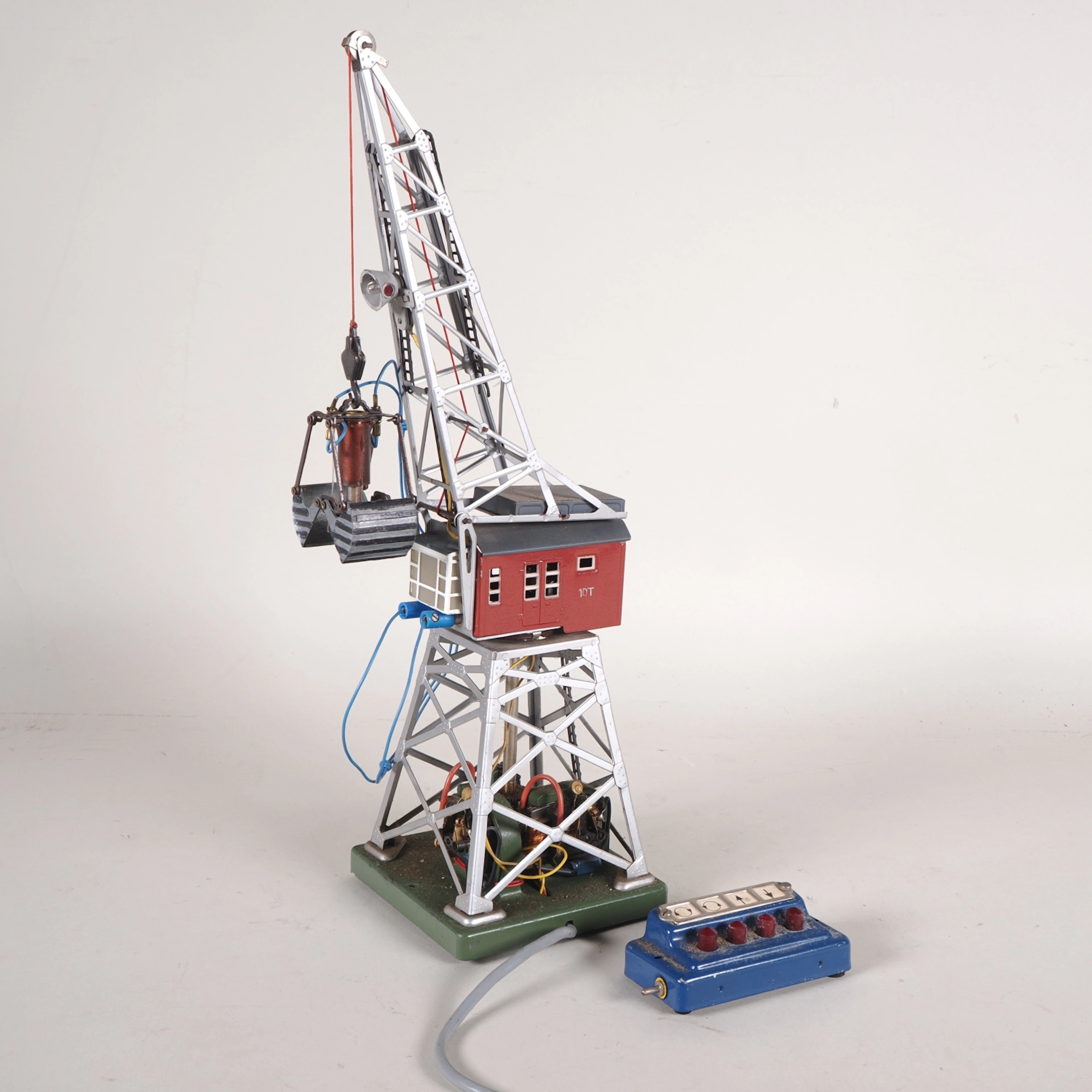 Los 1919: Märklin H0 Kran 7051 el. Greifer, mit Stellpult