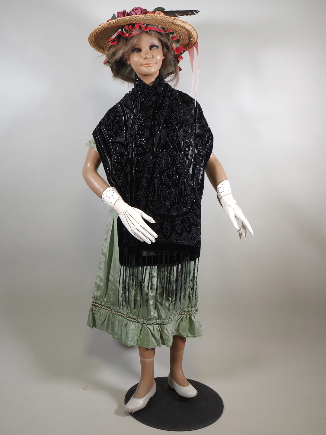 Los 1489: Schaufenster Mädchen Puppe 1930er