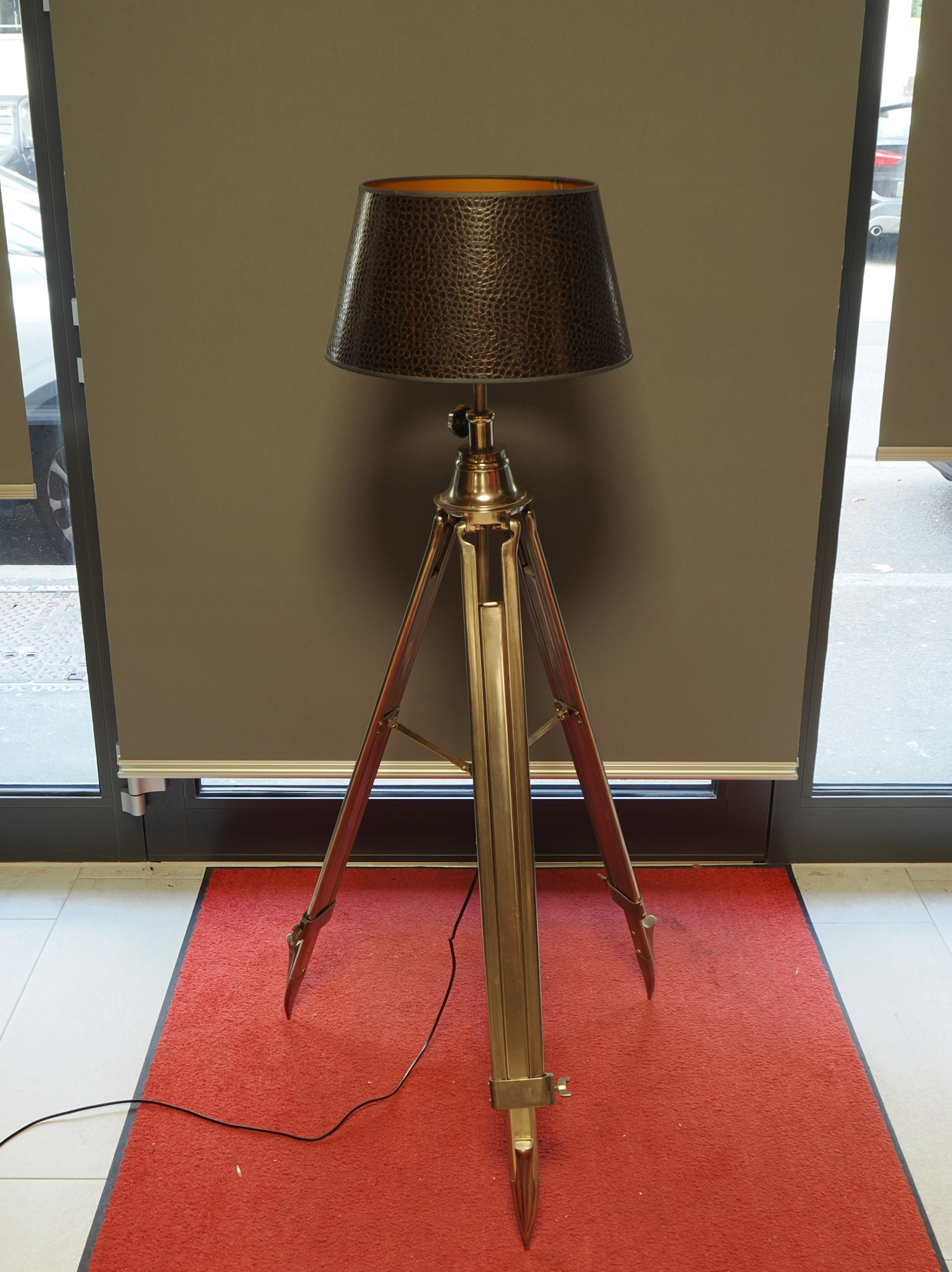 Los 924: Boden Stehlampe im Industriedesign