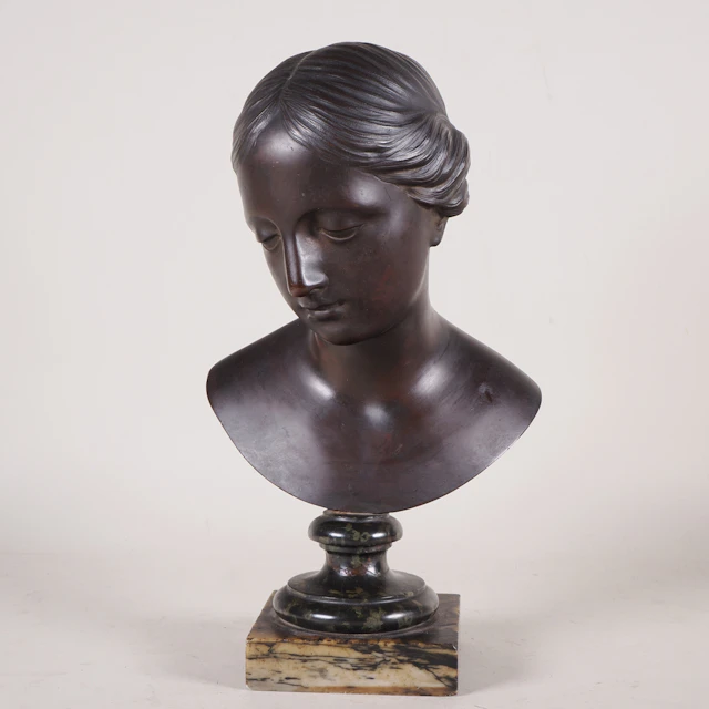 Los 1090: Frauenbüste um 1900 Bronze