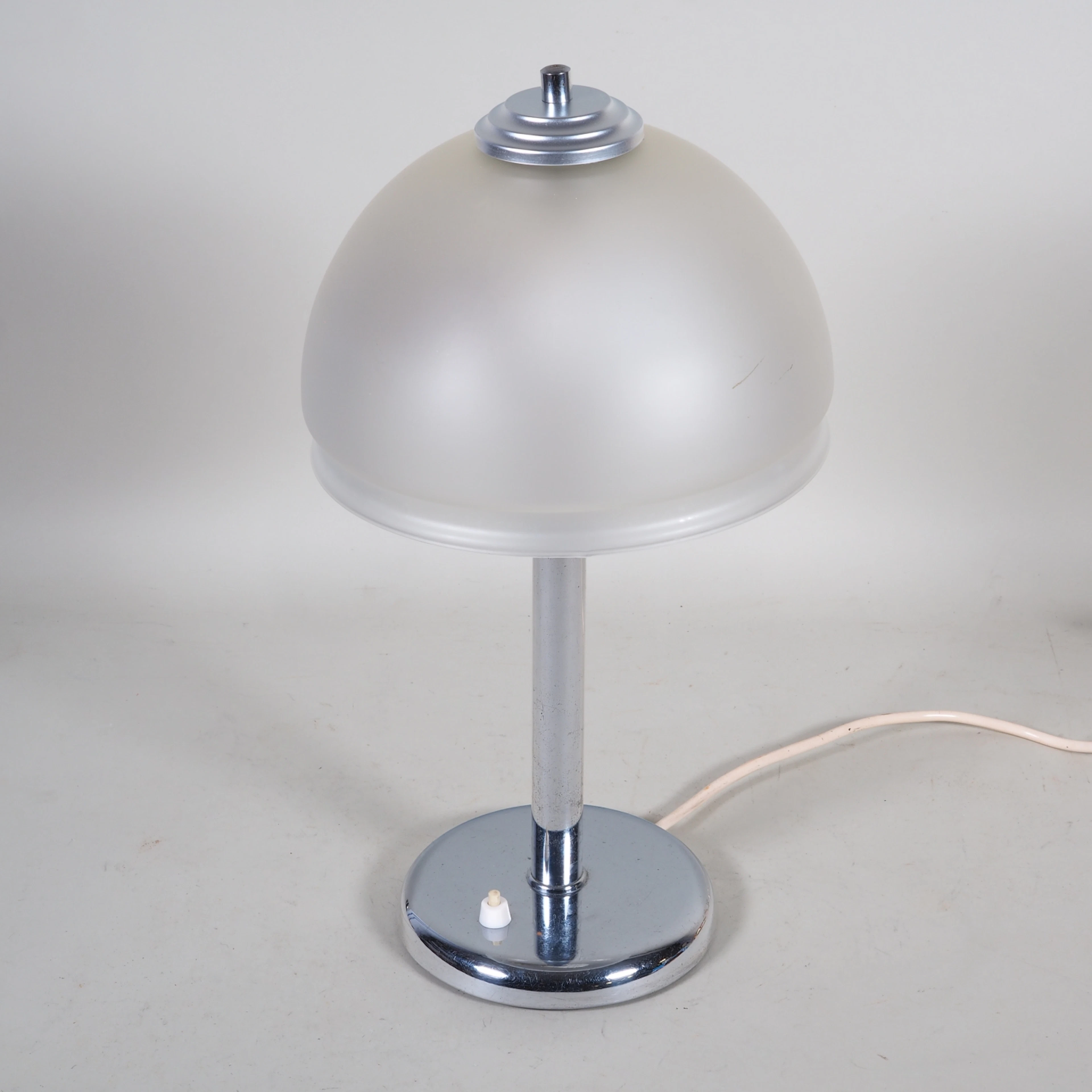 Los 912: Tischlampe 50er Jahre