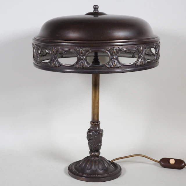Los 914: Art Deco Tischlampe um 1920