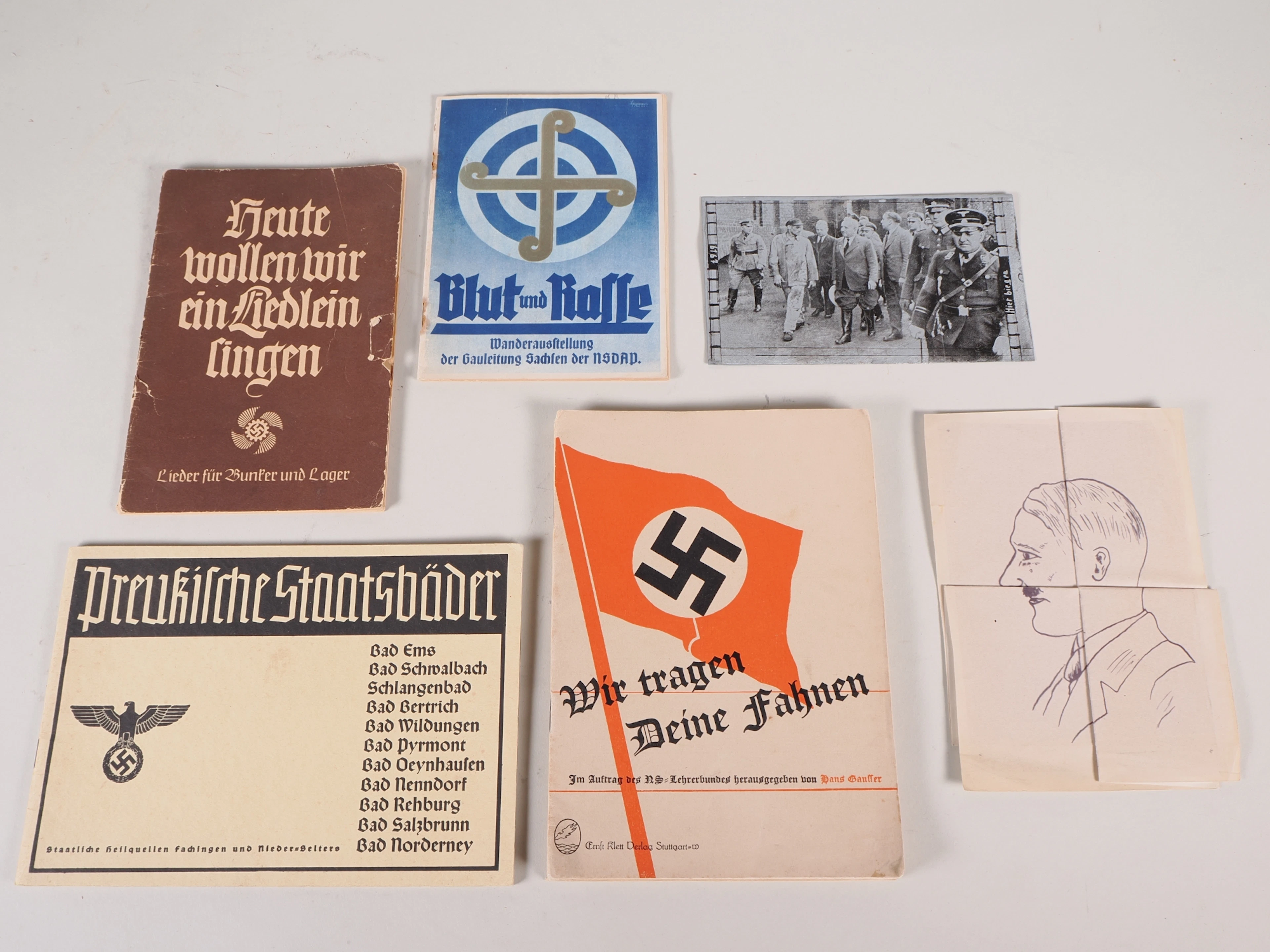 Los 2363: Konvolut original NSDAP Bilder, Broschüren WK2