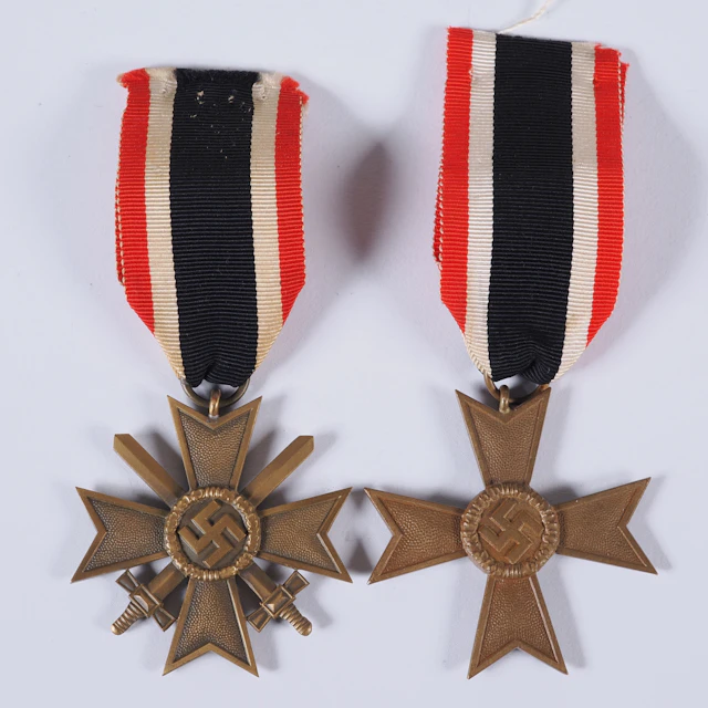 Los 2253: 2x Kriegsverdienstkreuz 2. Klasse 1939