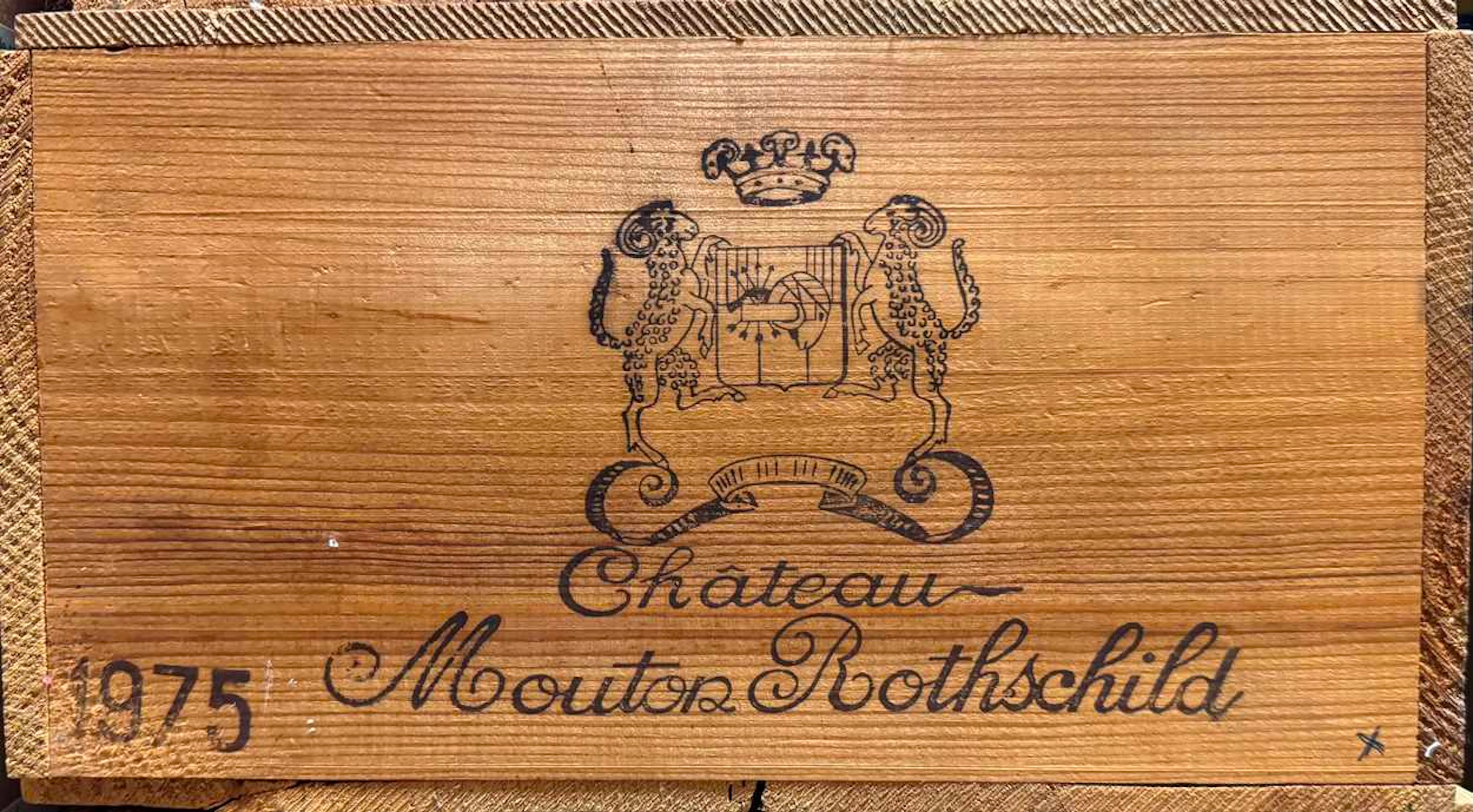 Chateau Mouton Rothschild, Pauillac 1er Cru 1975