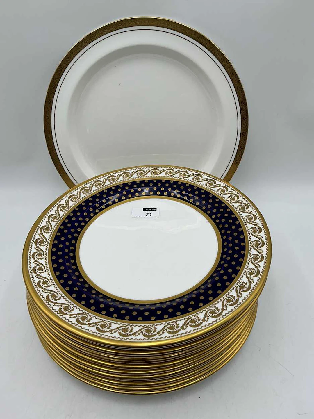 Blue and gilt dinner service