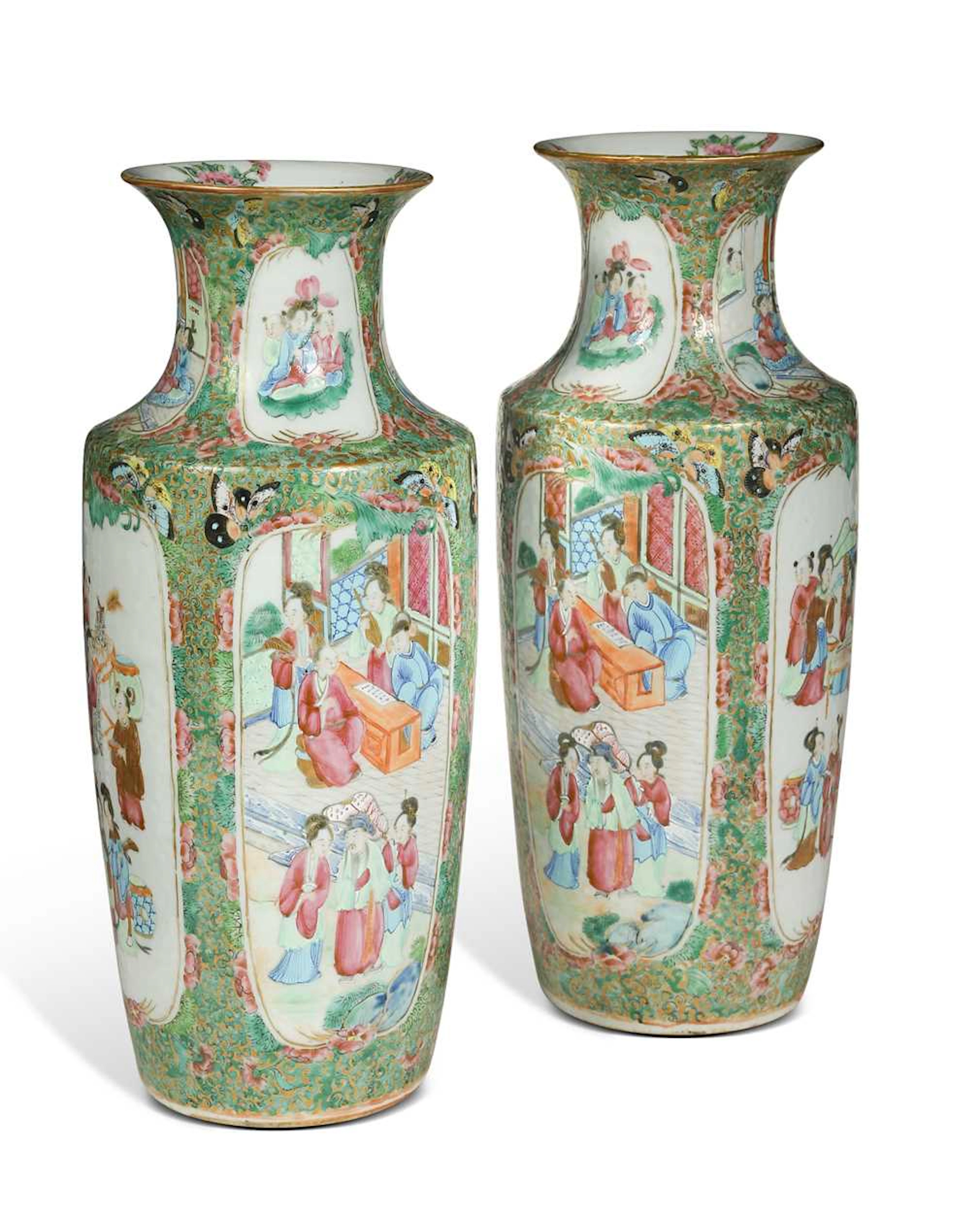 A pair of Cantonese porcelain vases, Qing Dynasty, circa 1890
