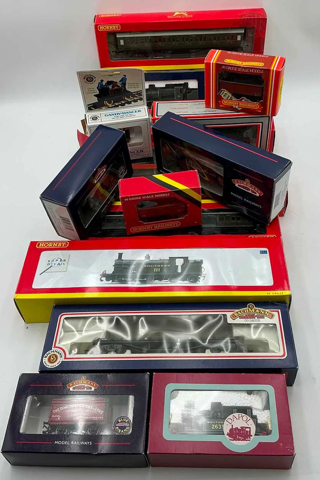 Collection of Hornby and Bachman model trains and...