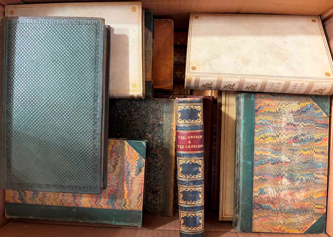 Bindings, literature.