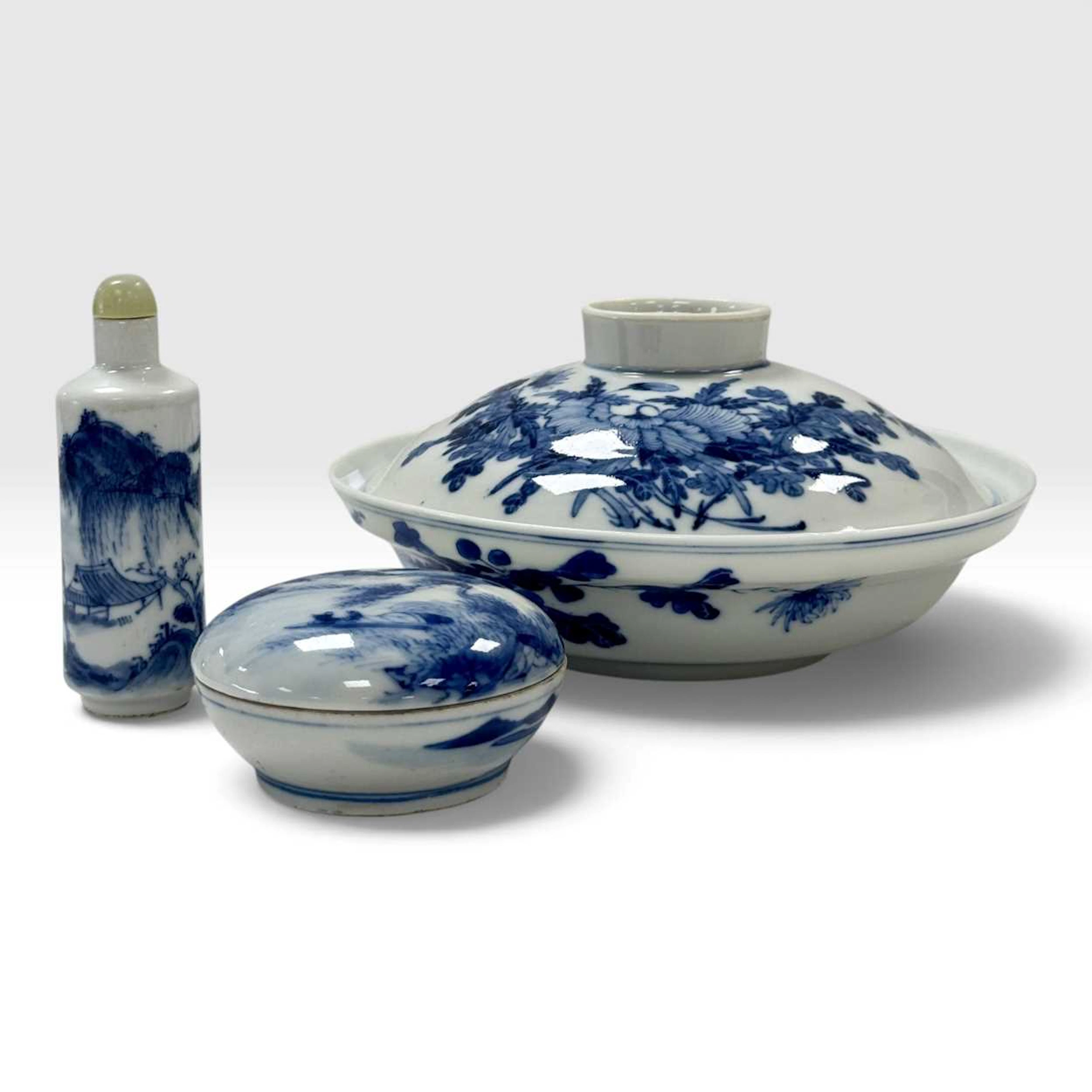 A Chinese blue and white porcelain bowl and cover, Qing Dynasty, Guangxu